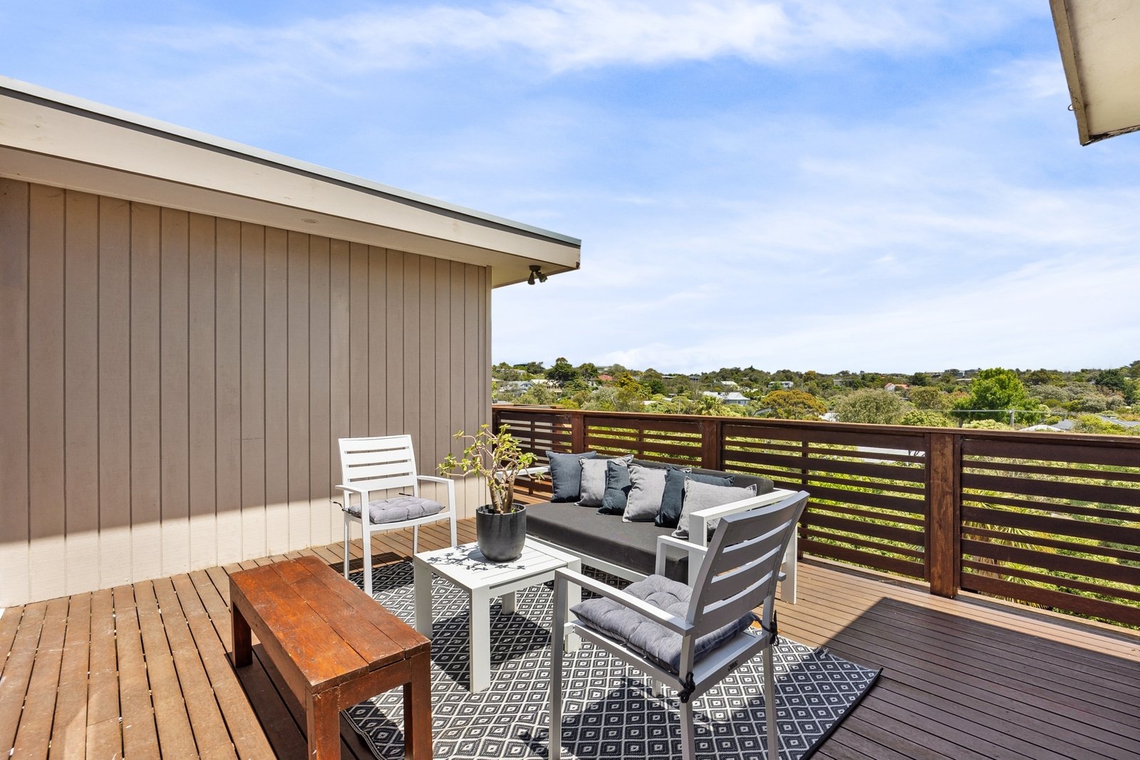 Property Gallery Thumbnail 9