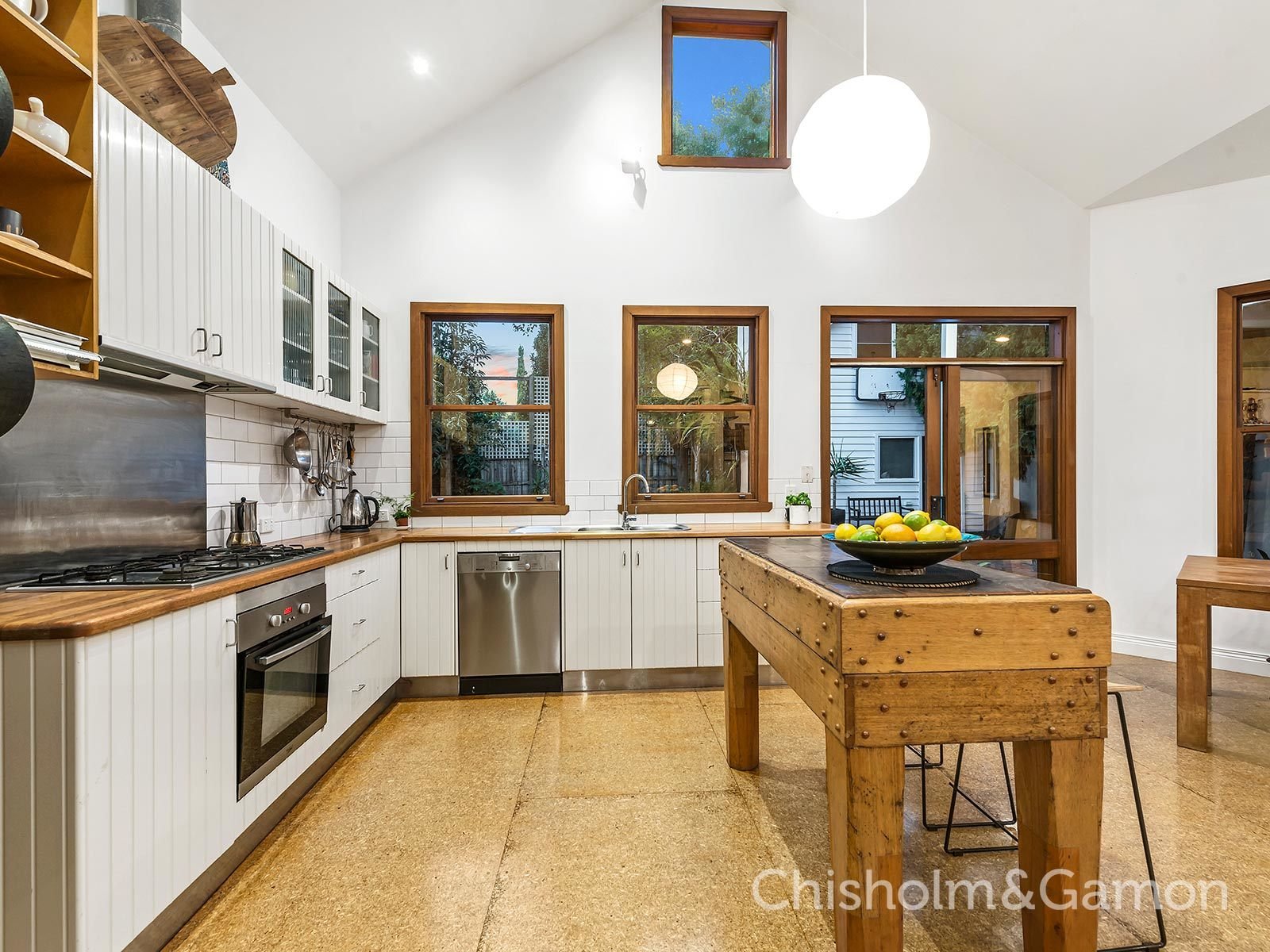 52 Ormond Road, Elwood image 2