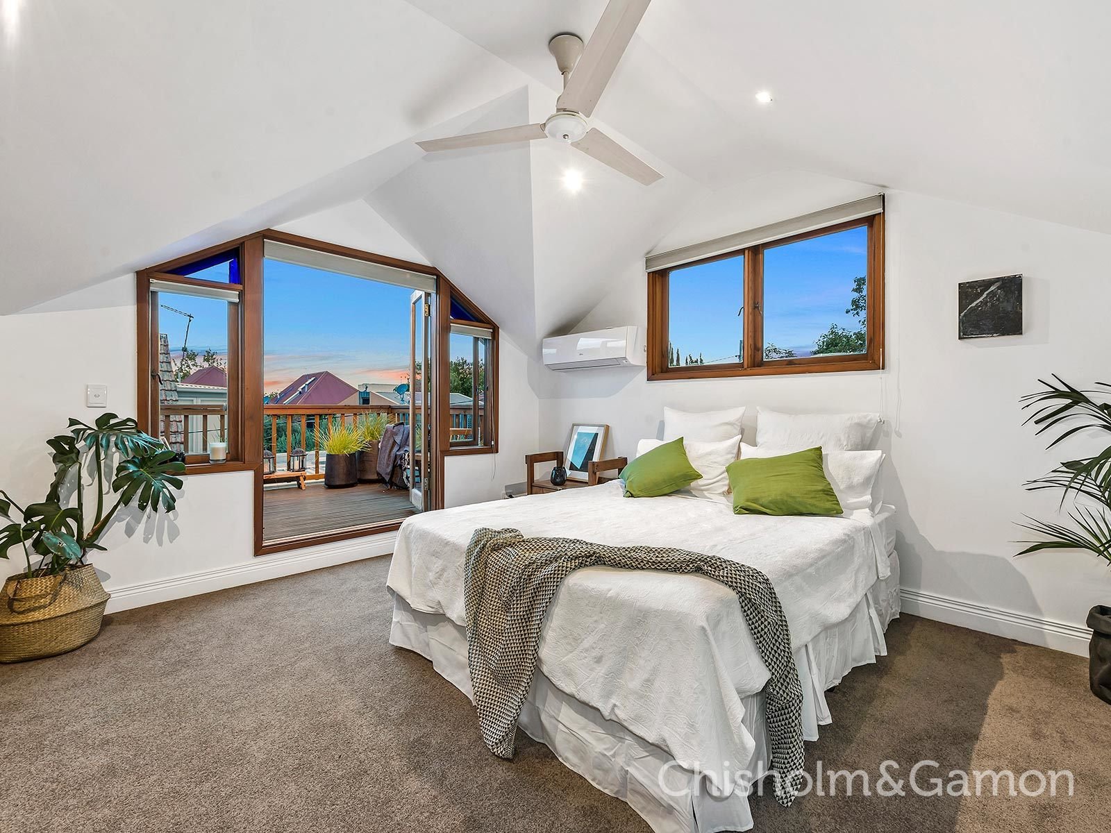 52 Ormond Road, Elwood image 6