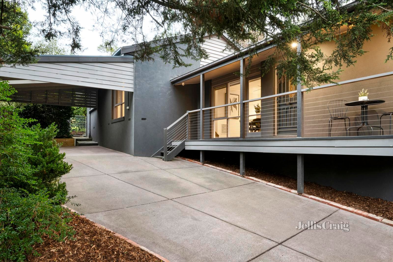 52 Parry Road, Eltham North image 2