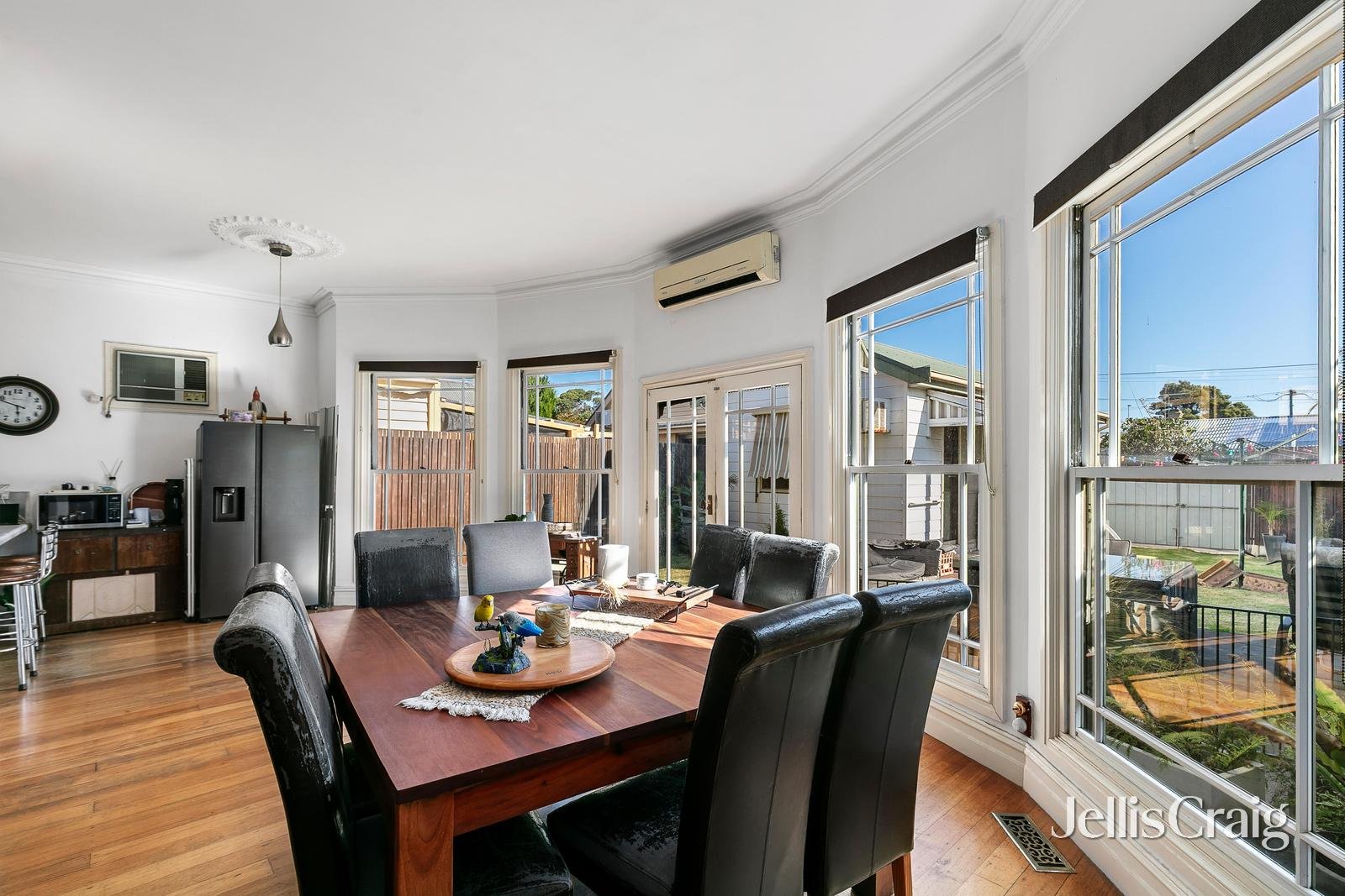 52 Railway Crescent, Williamstown image 8