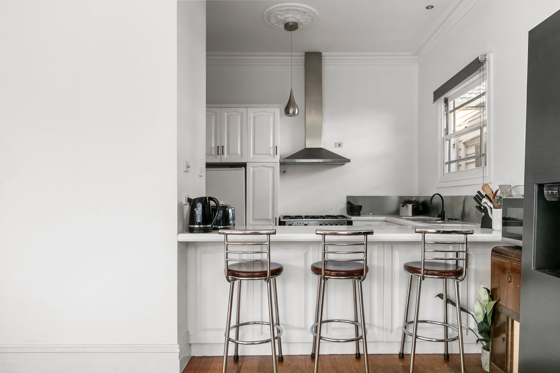 52 Railway Crescent, Williamstown image 4