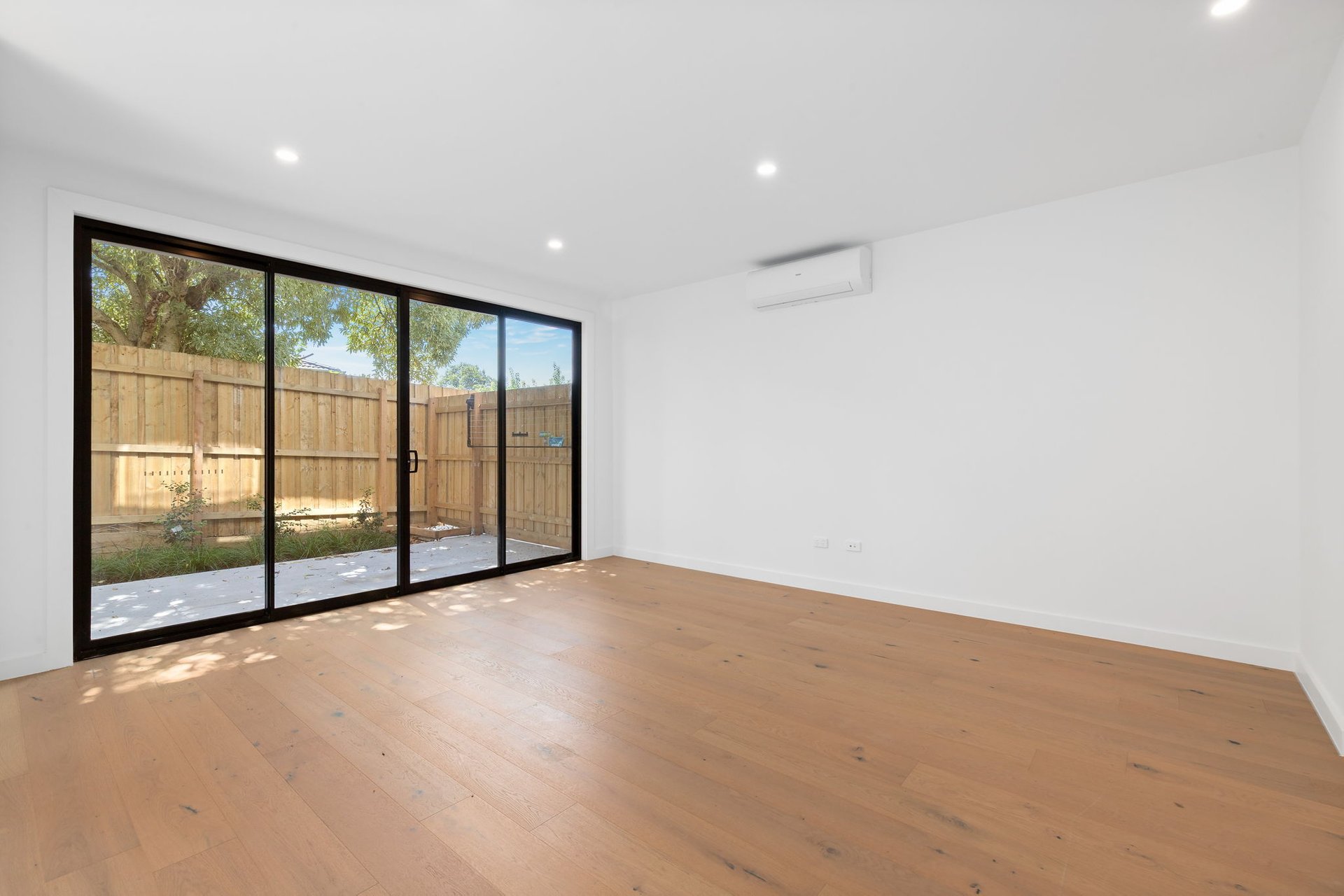 5/2 Saxon Street, Doncaster image 2