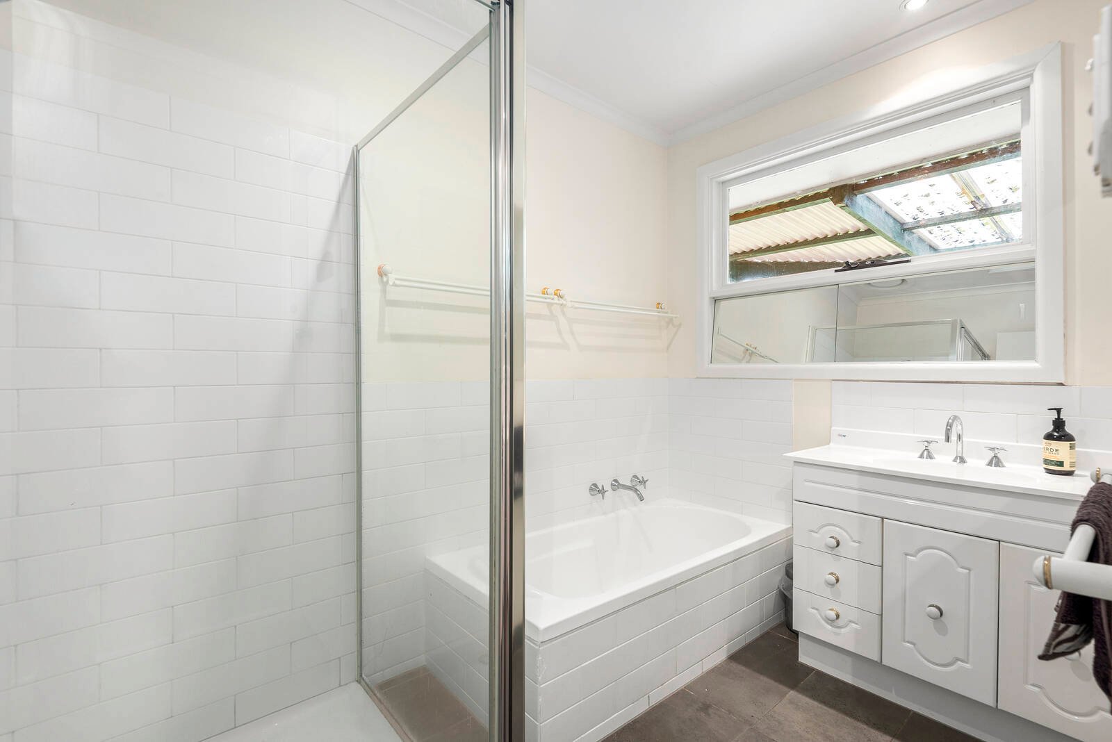 Property Gallery Thumbnail 7
