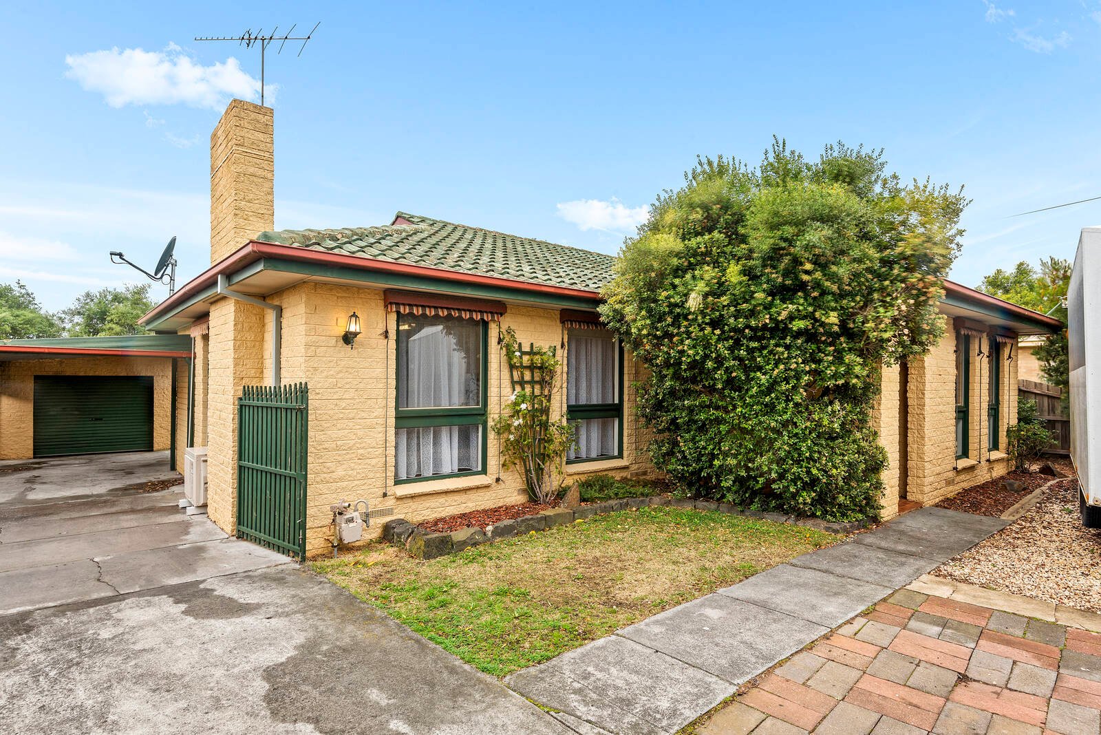 Property Gallery Thumbnail 11