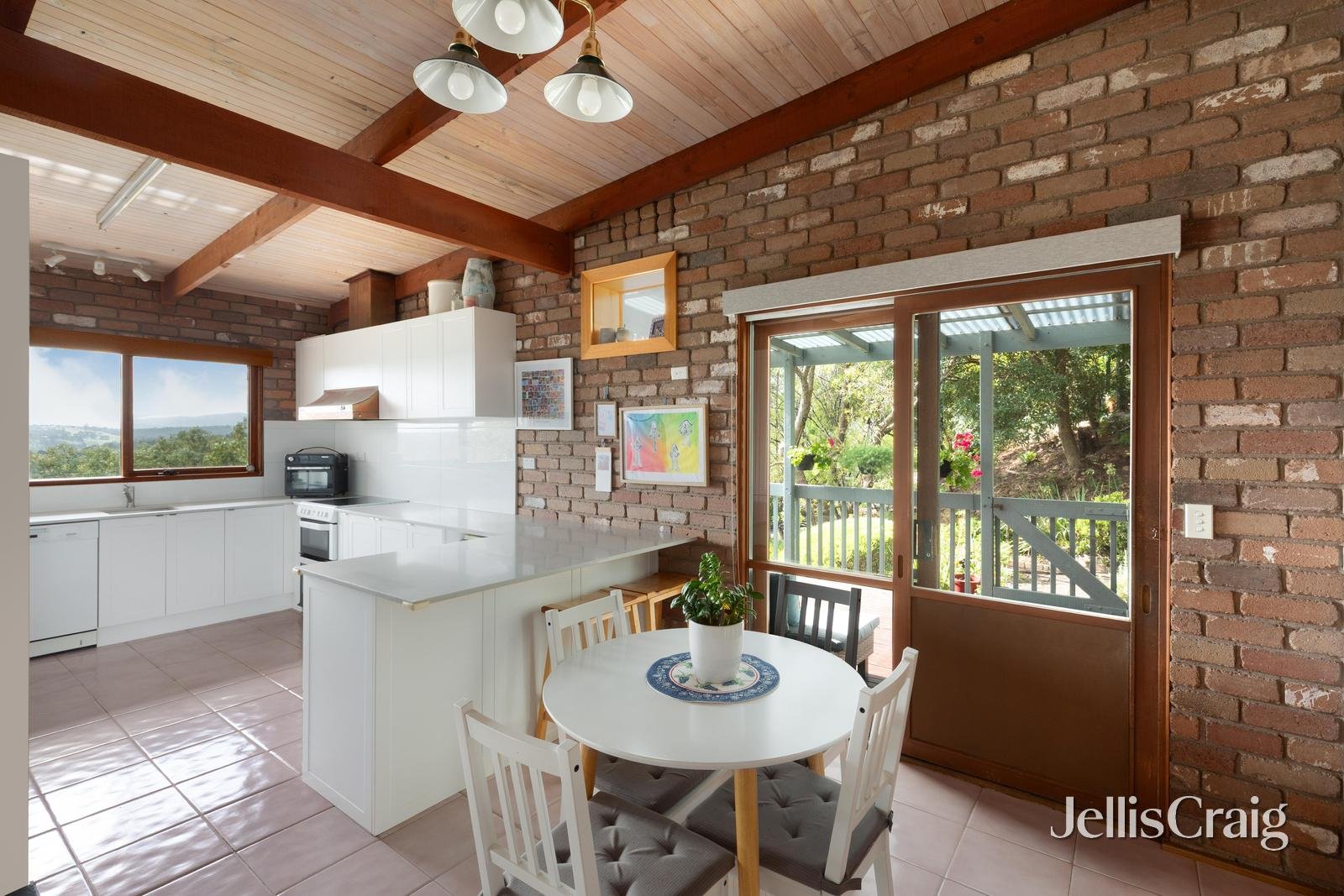 52 Taylor Road, Hurstbridge image 5