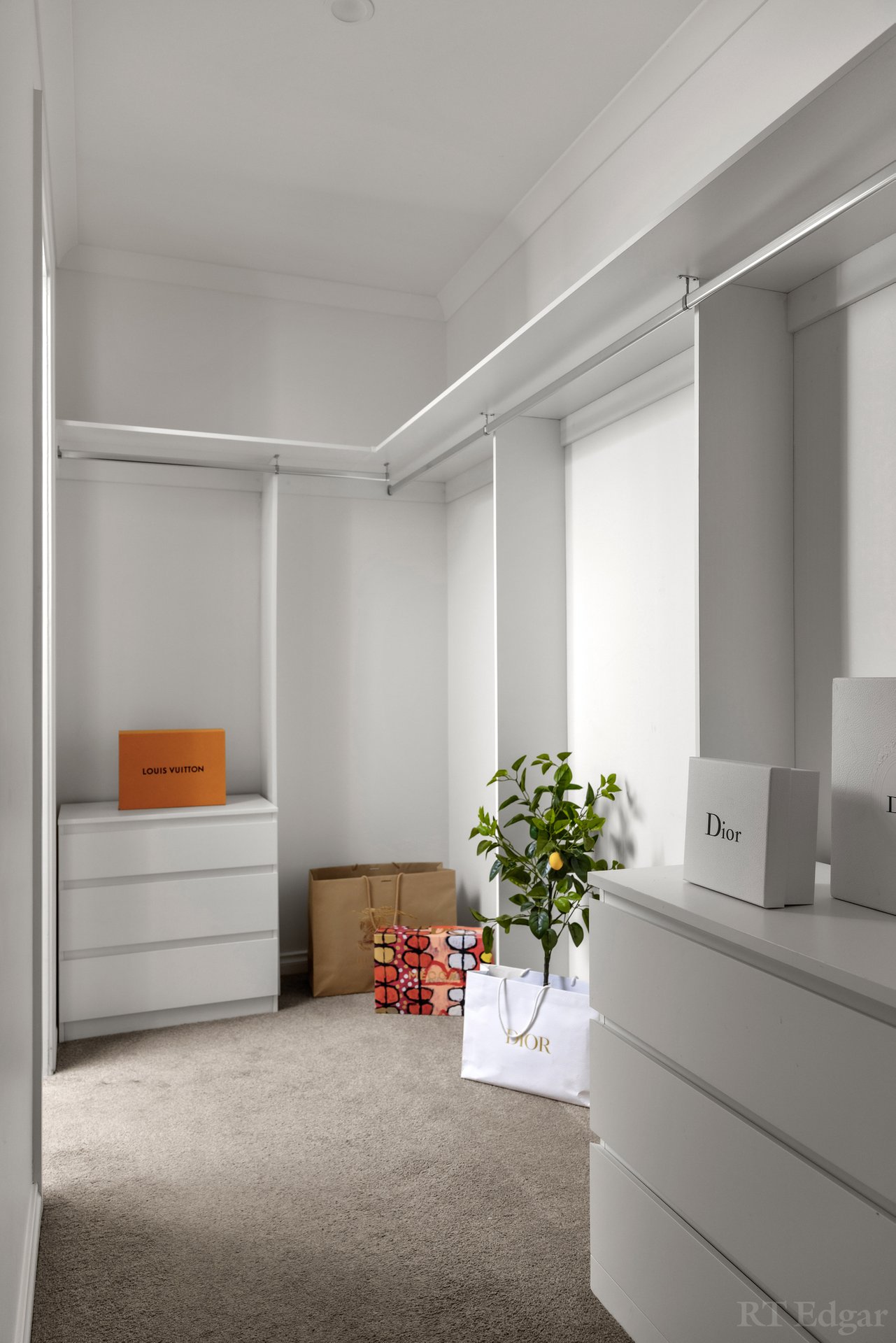 Property Gallery Thumbnail 16