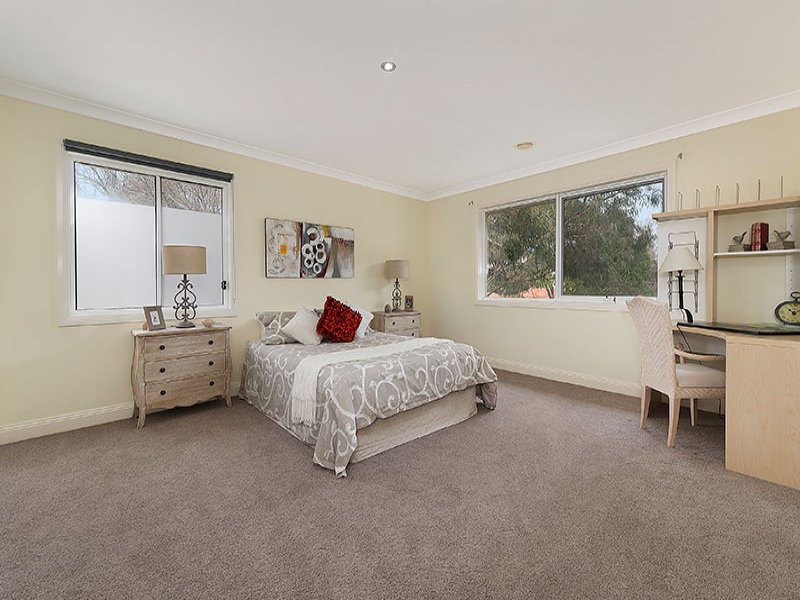 52 Warburton Road, Canterbury image 7