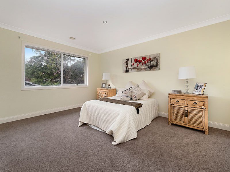 52 Warburton Road, Canterbury image 9