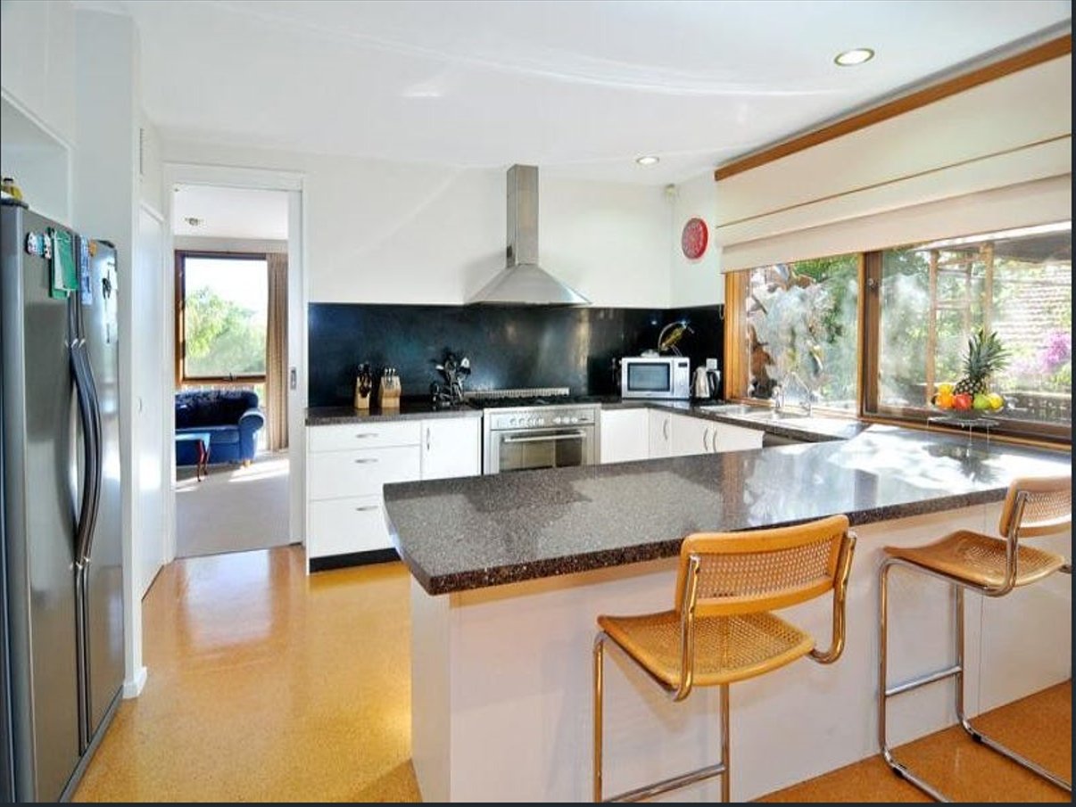 52 Winmalee Road, Balwyn image 2