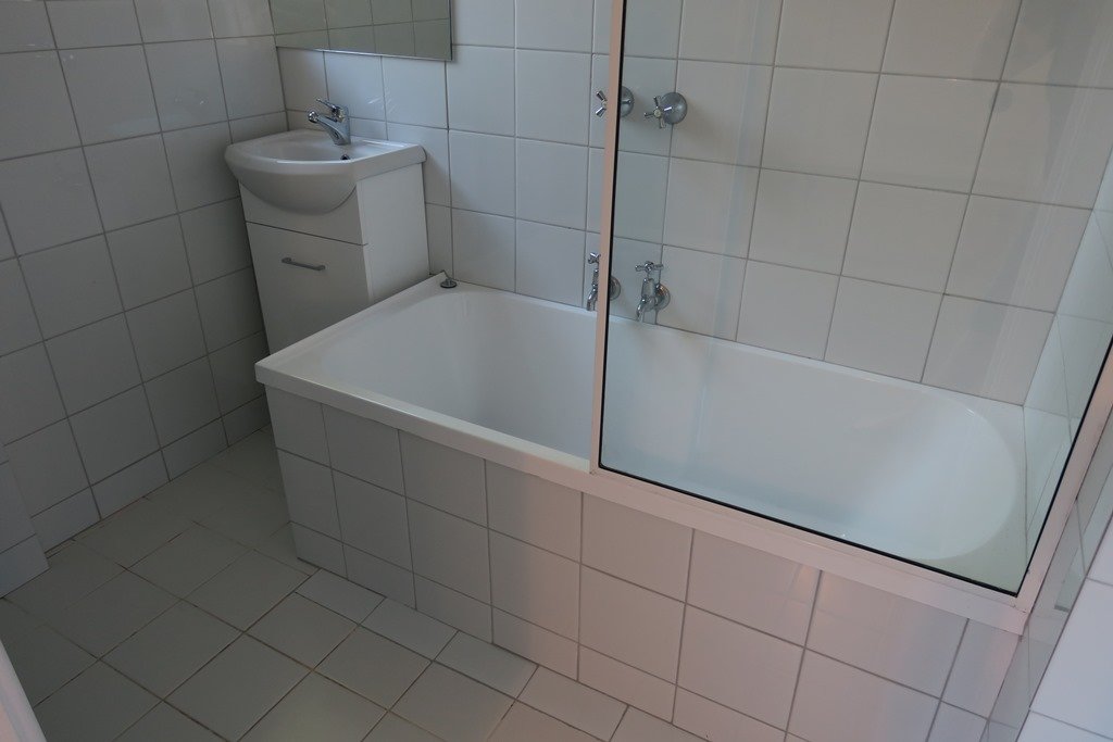 5/20 Chaucer Crescent, Canterbury image 7