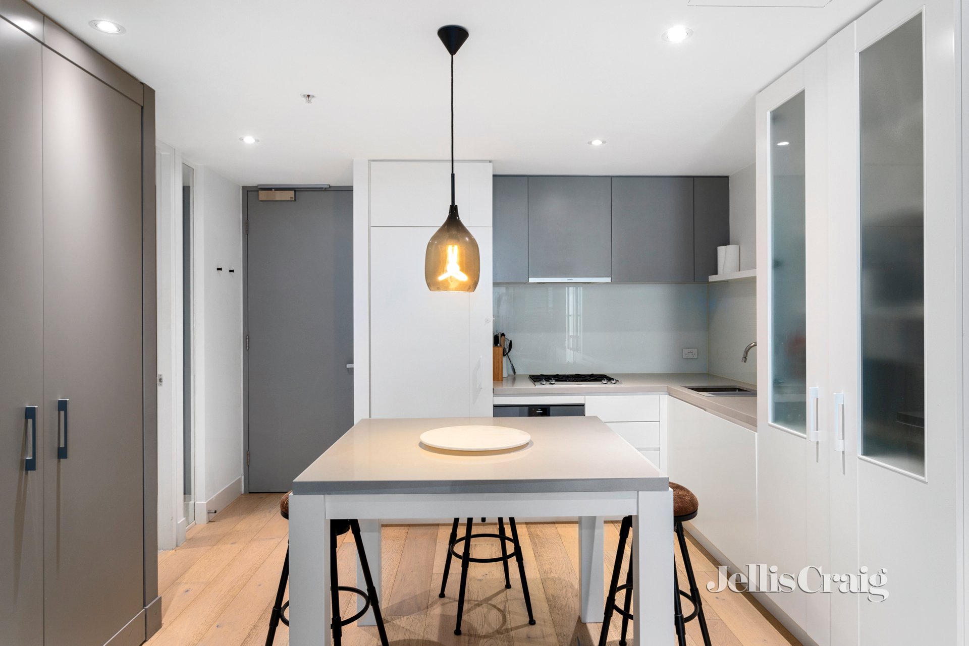 520/1 Dyer St, Richmond image 2