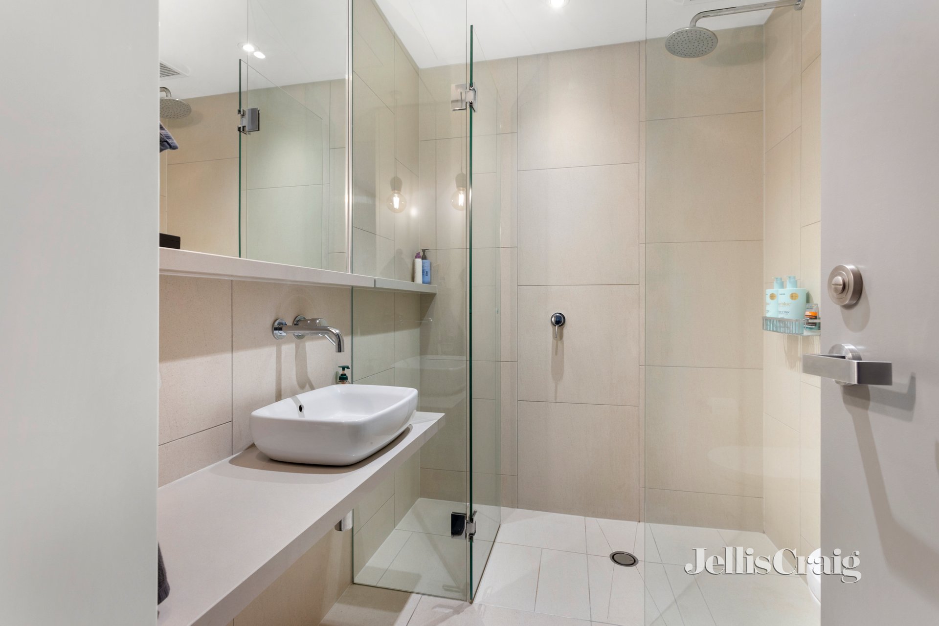520/1 Dyer St, Richmond image 4