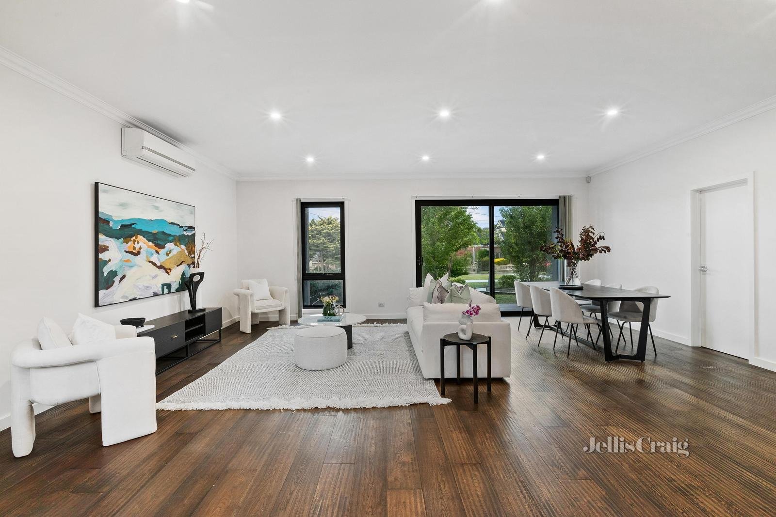 5/21-23 Angus Drive, Glen Waverley image 2