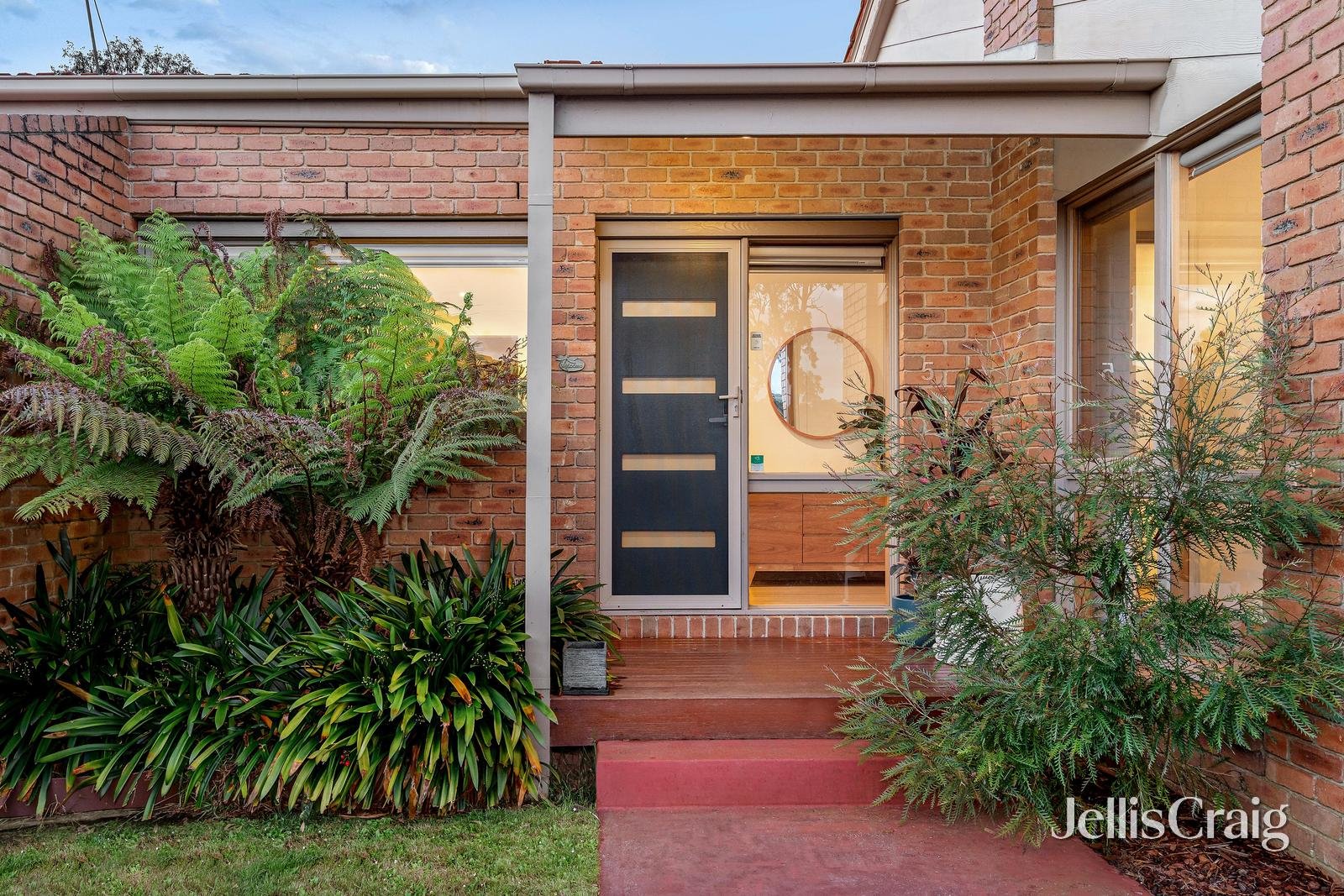 5/21 Alma Street, Lower Plenty image 2