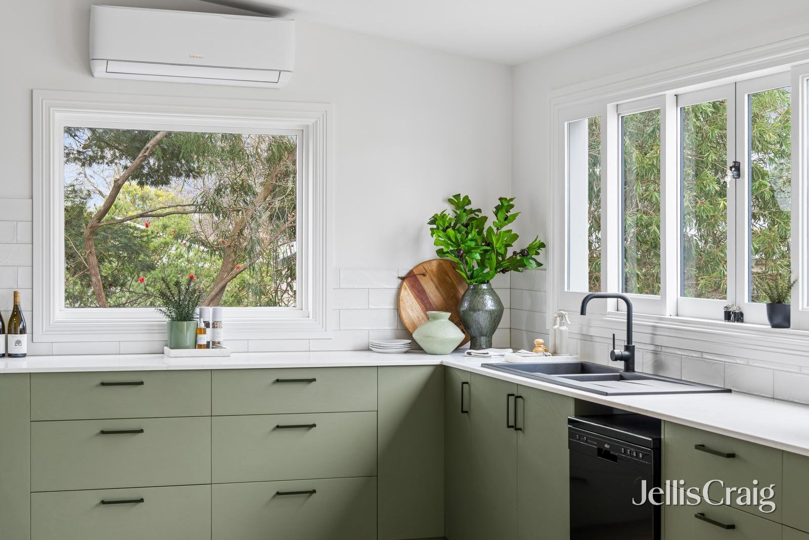 521 Bond Street, Golden&nbsp;Point image 5