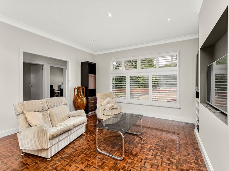 521 Elgar Road, Mont Albert North image 2