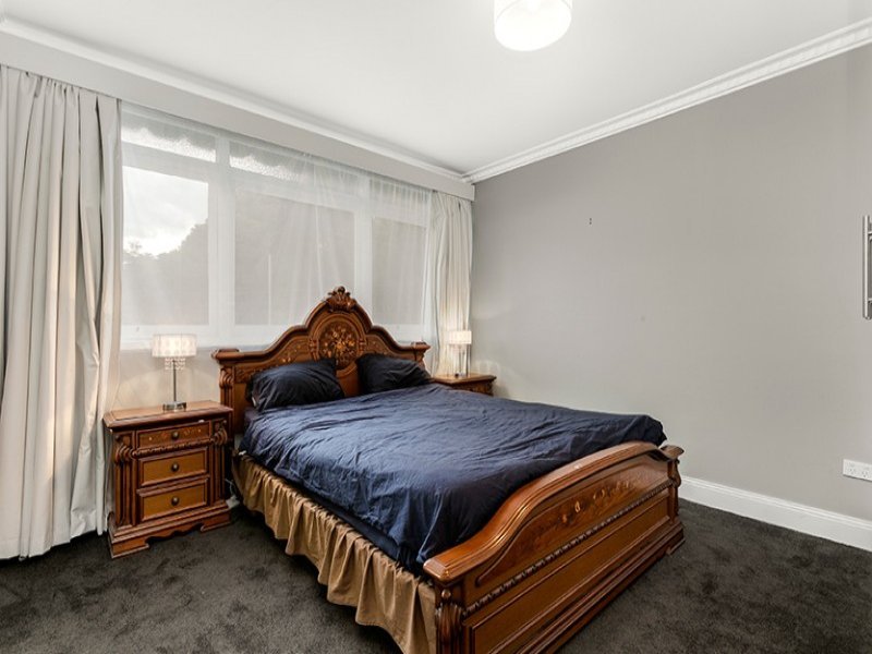 521 Elgar Road, Mont Albert North image 6