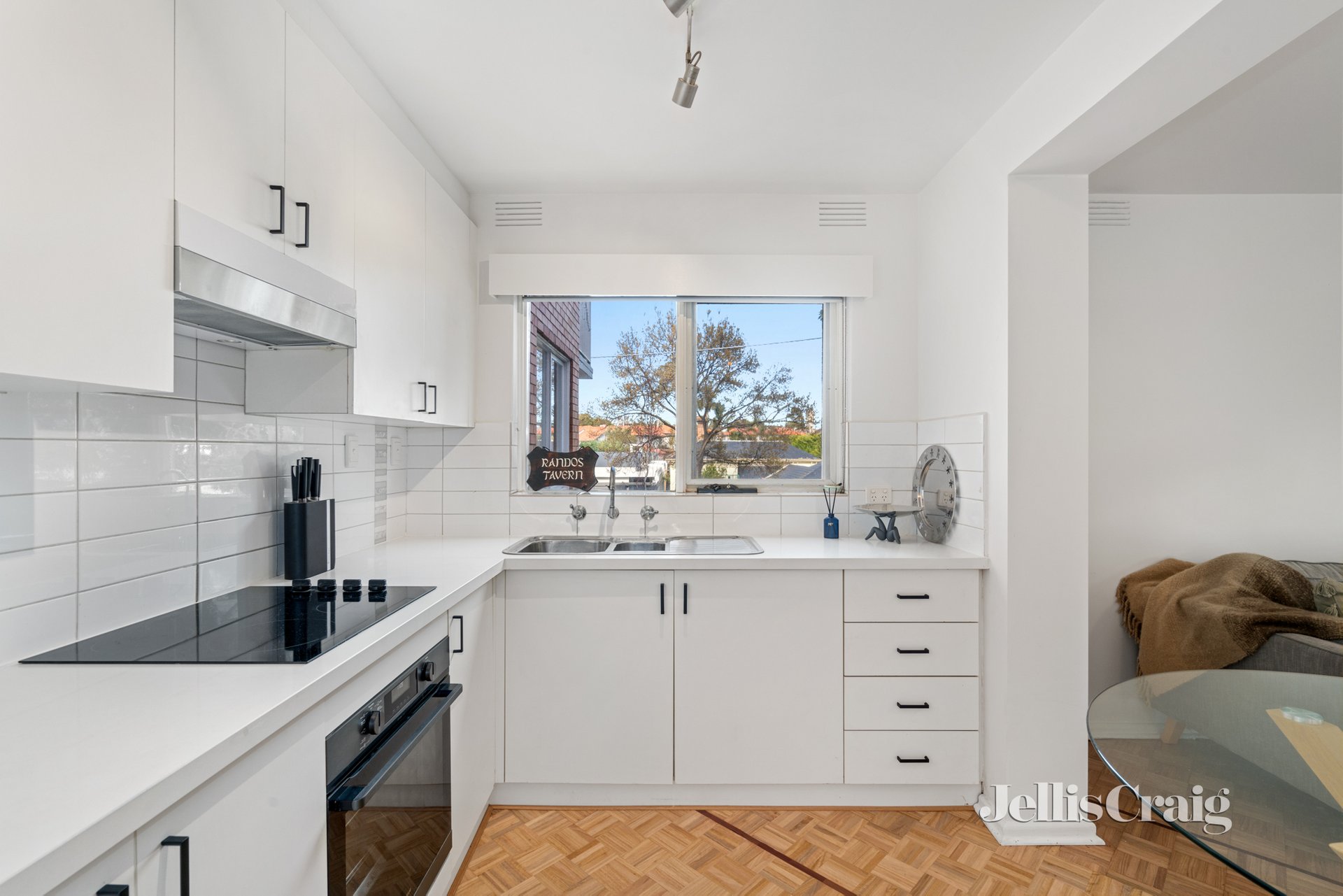 5/21 Tintern Avenue, Toorak image 3