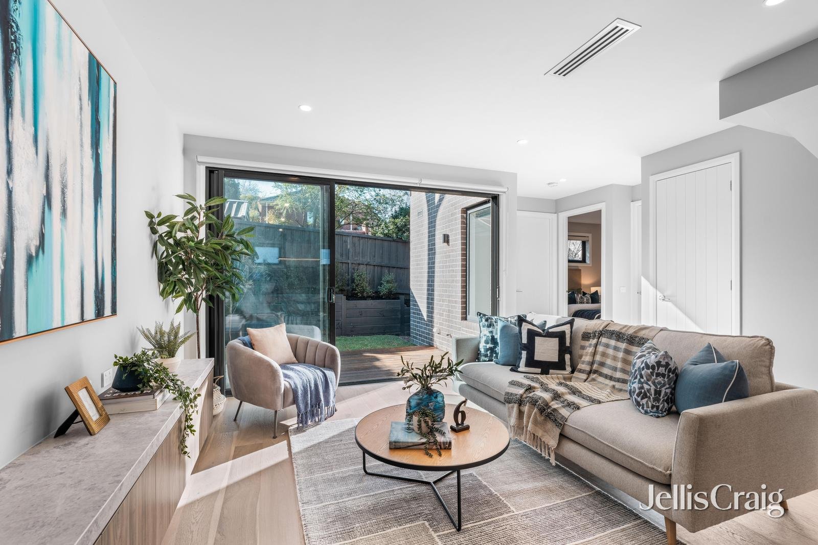5/215 Highfield Road, Camberwell image 2