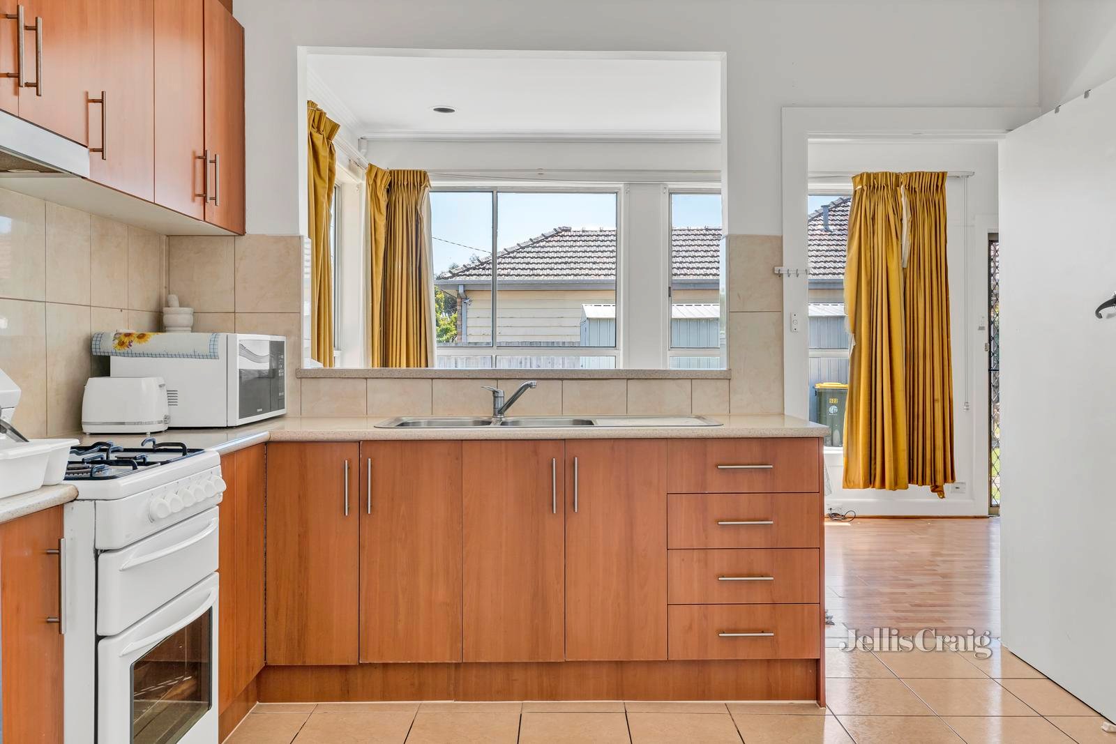 522 Bell Street, Pascoe Vale South image 3