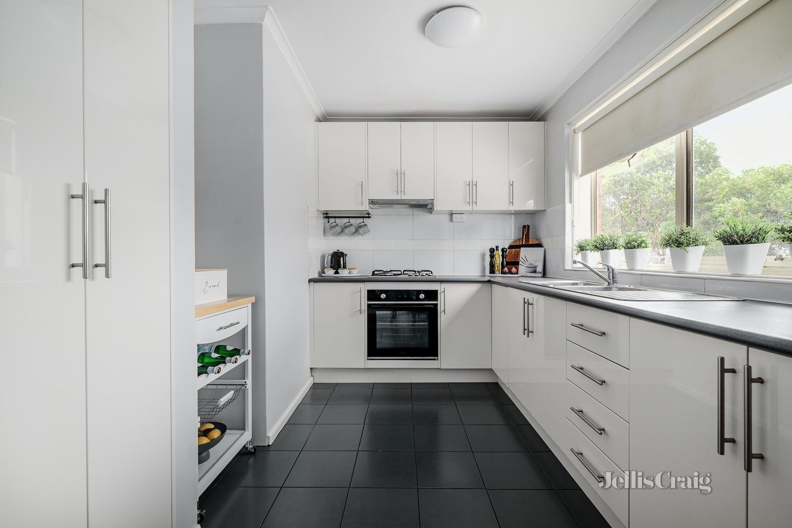 5/22 Hill Street, Hawthorn image 2