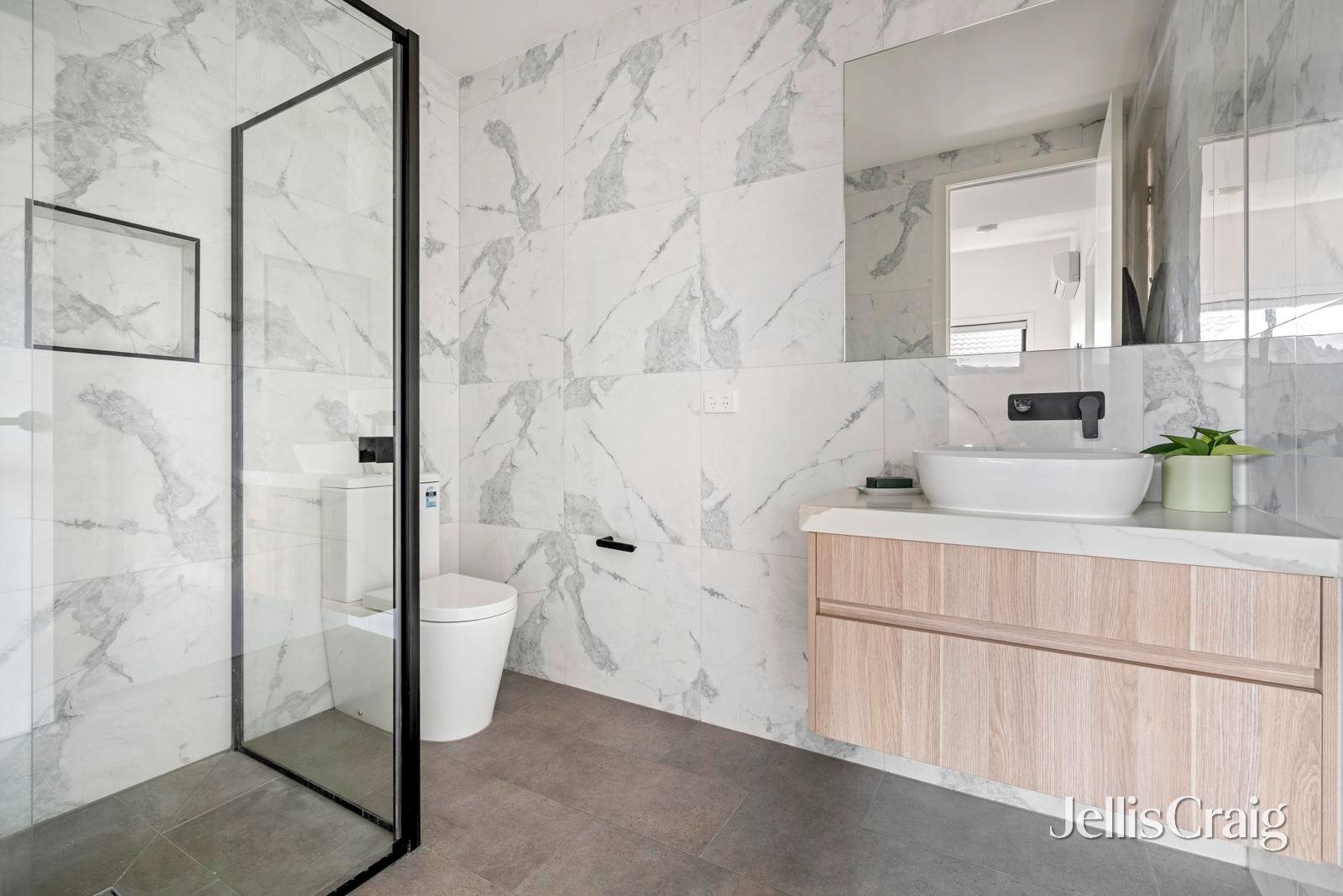5/229 Gilbert Road, Preston image 8