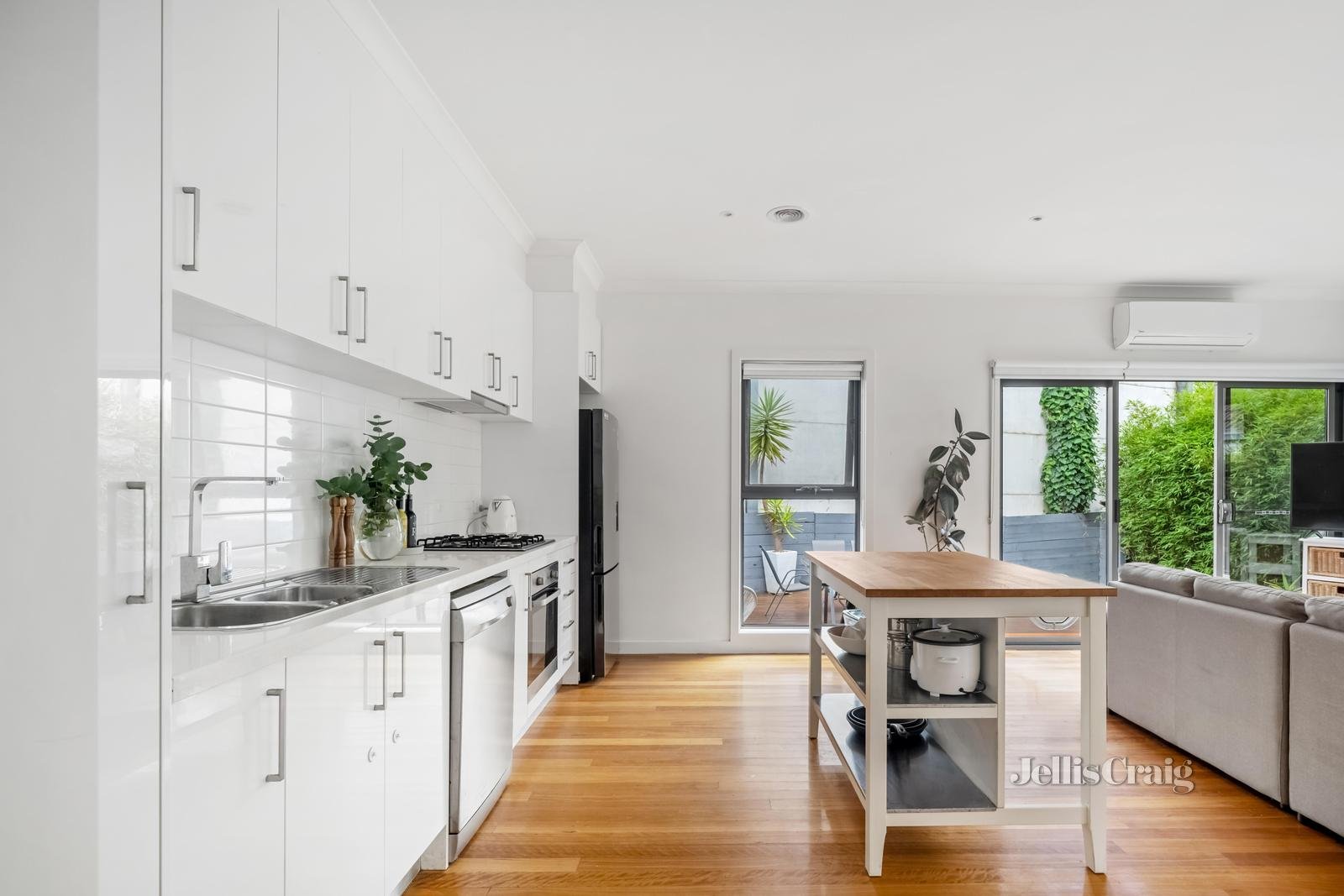 5/23-25 Mclean Street, Brunswick West image 4