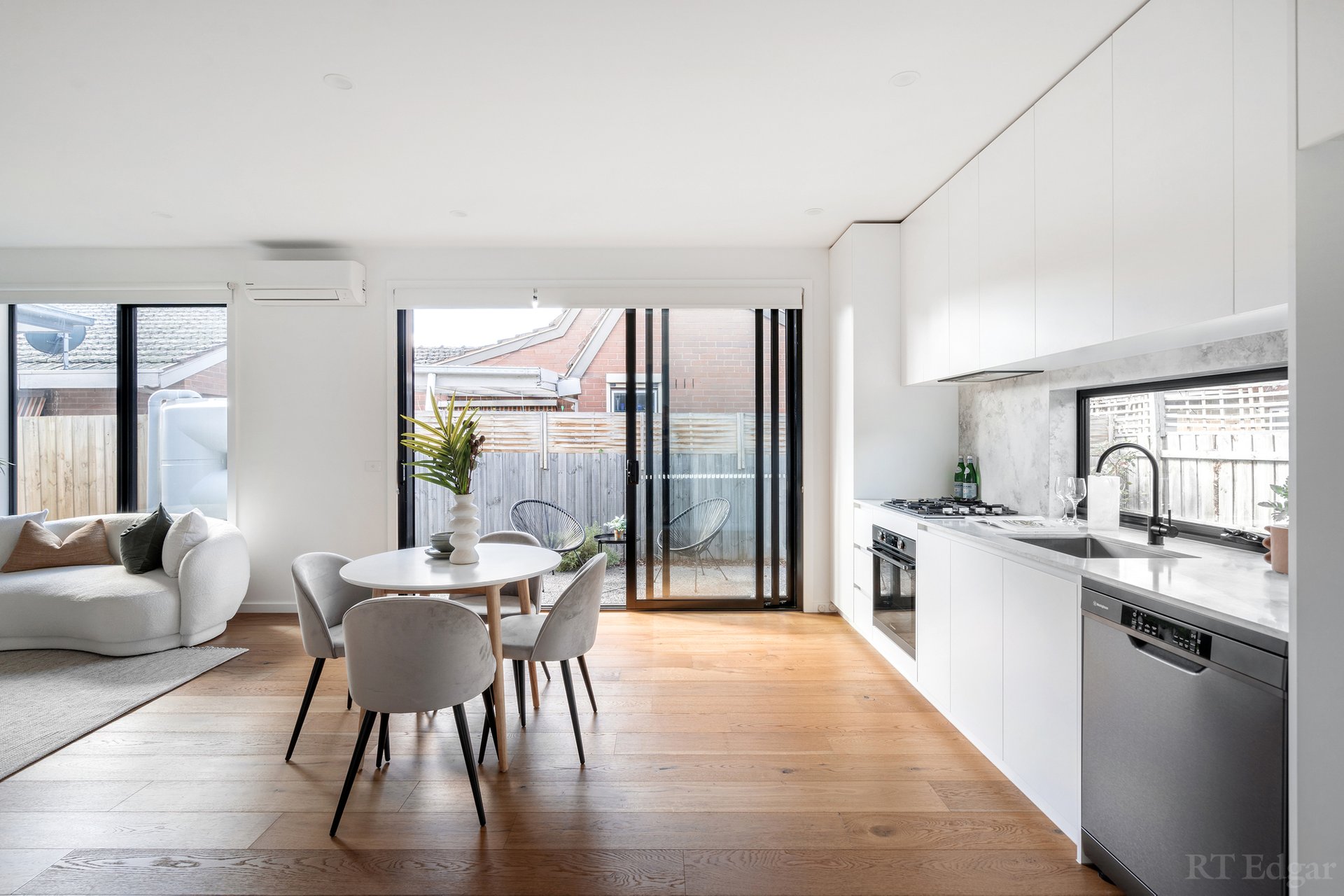 Property Gallery Thumbnail 3