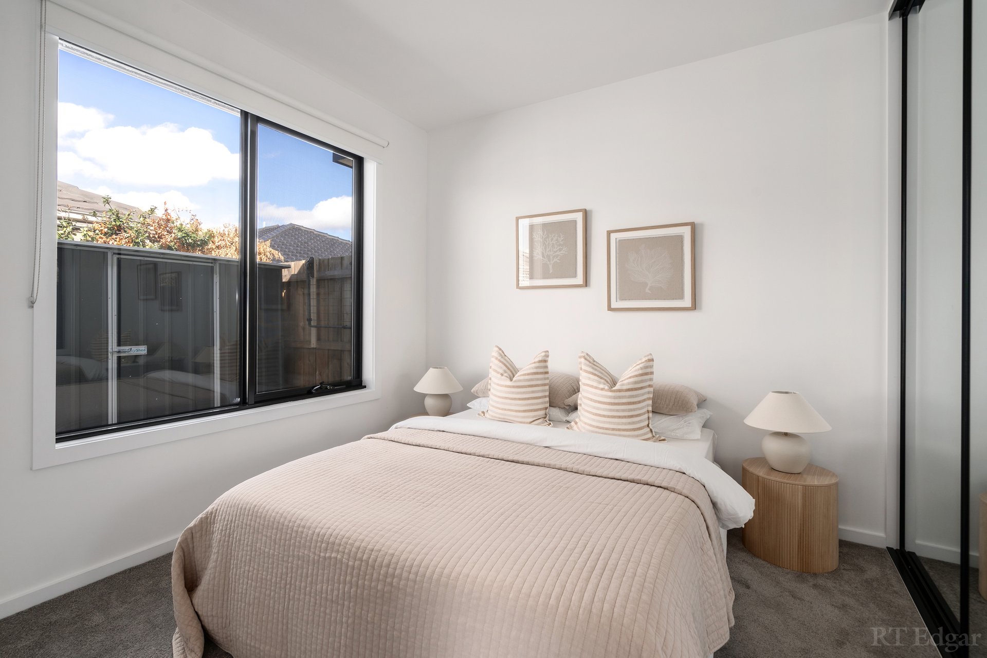 Property Gallery Thumbnail 9