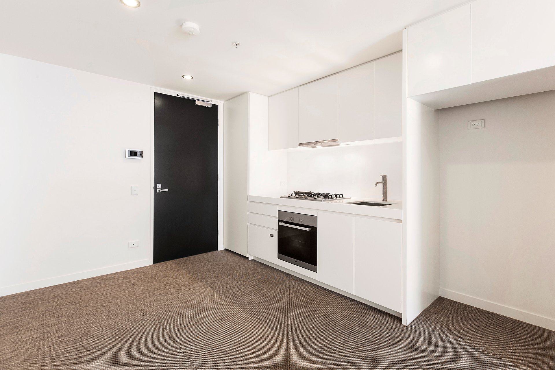 Property Gallery Thumbnail 8