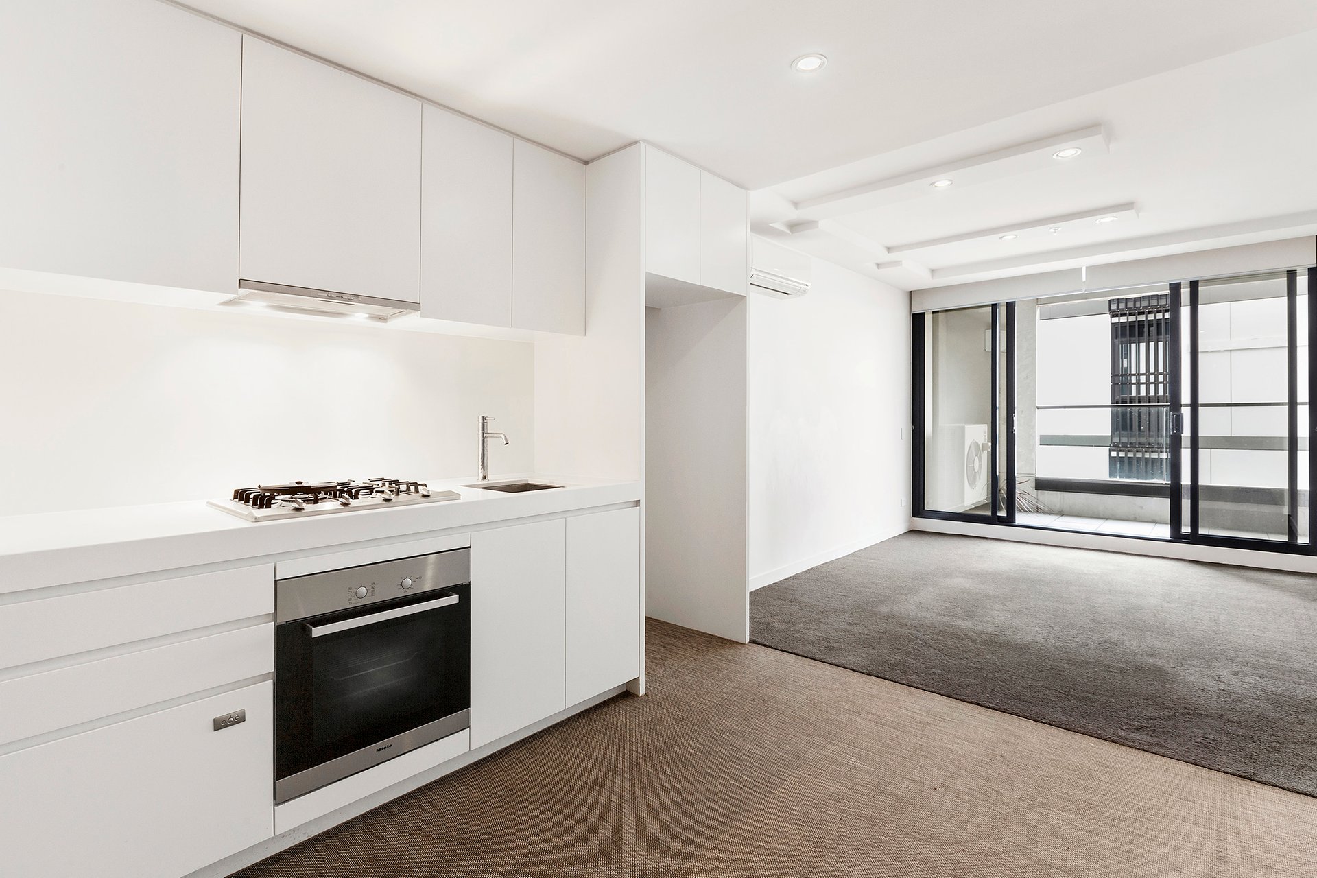 Property Gallery Thumbnail 9