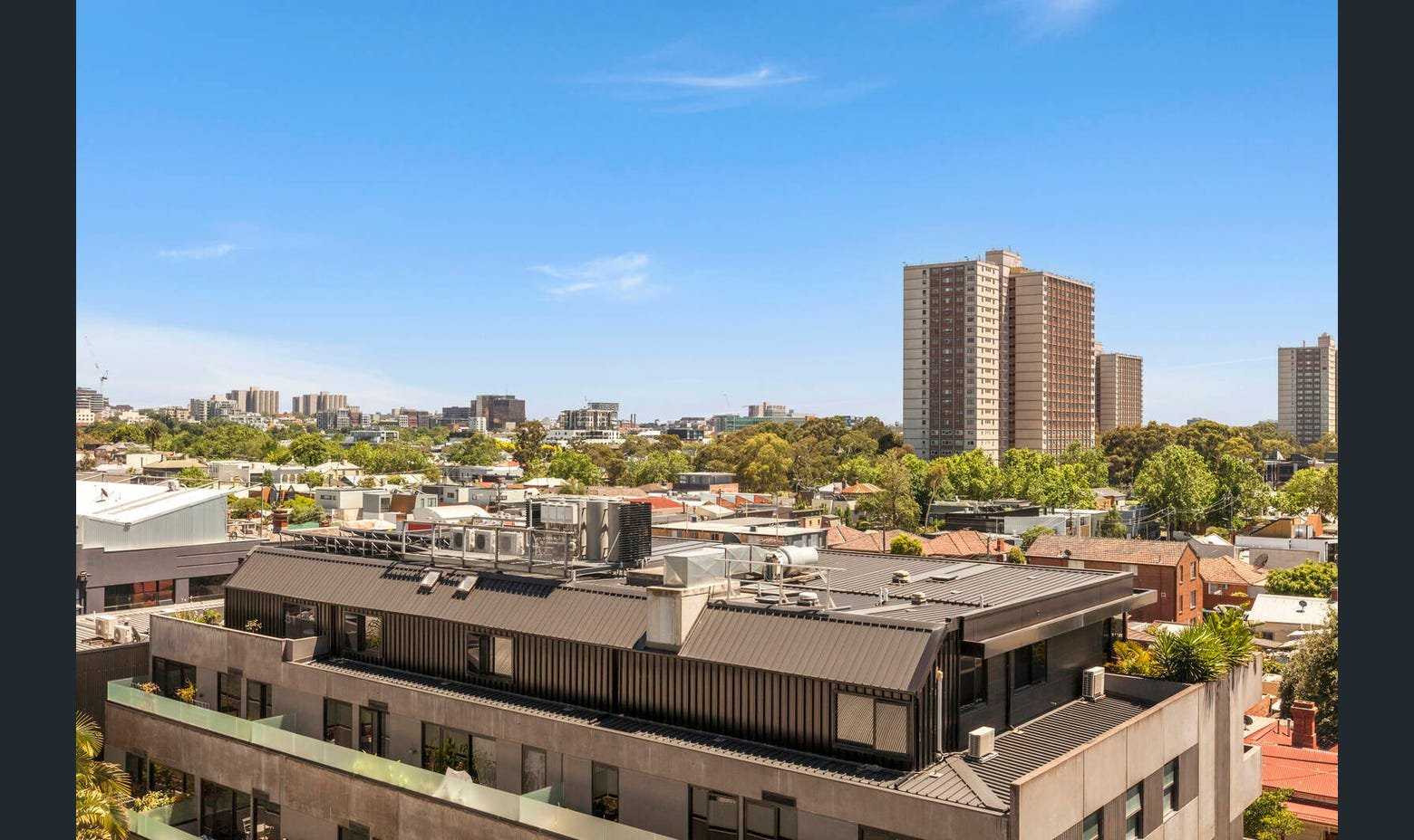 Property Gallery Thumbnail 11
