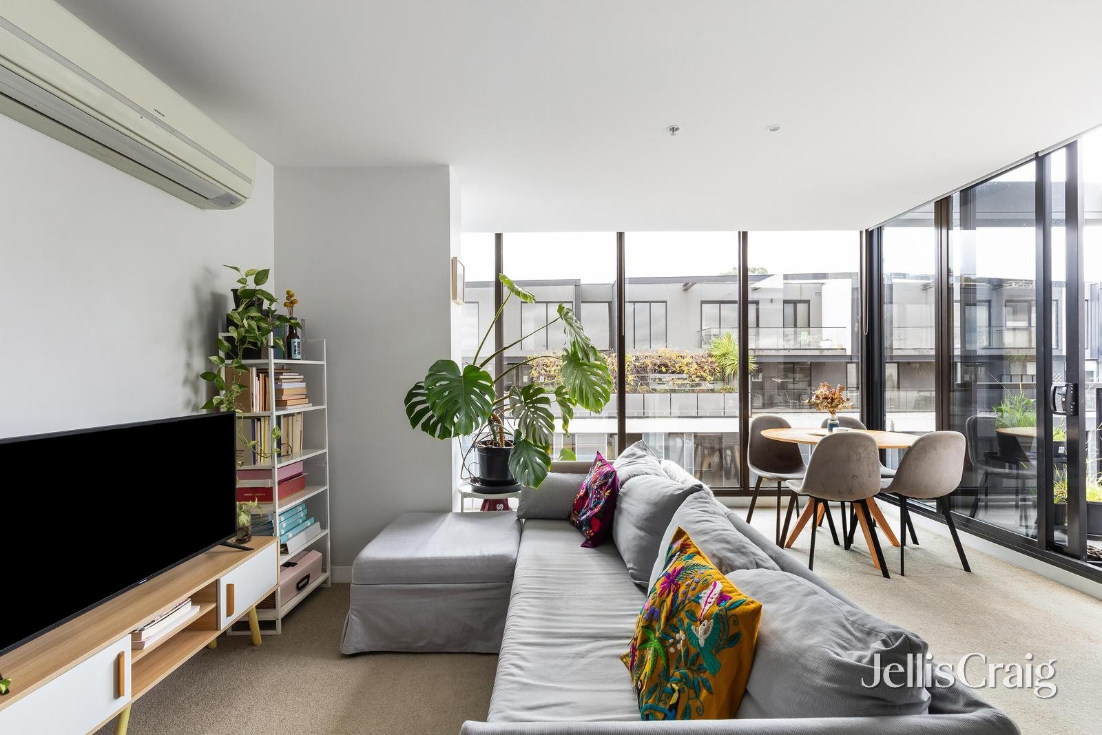 523/311 Burwood Road, Hawthorn image 1