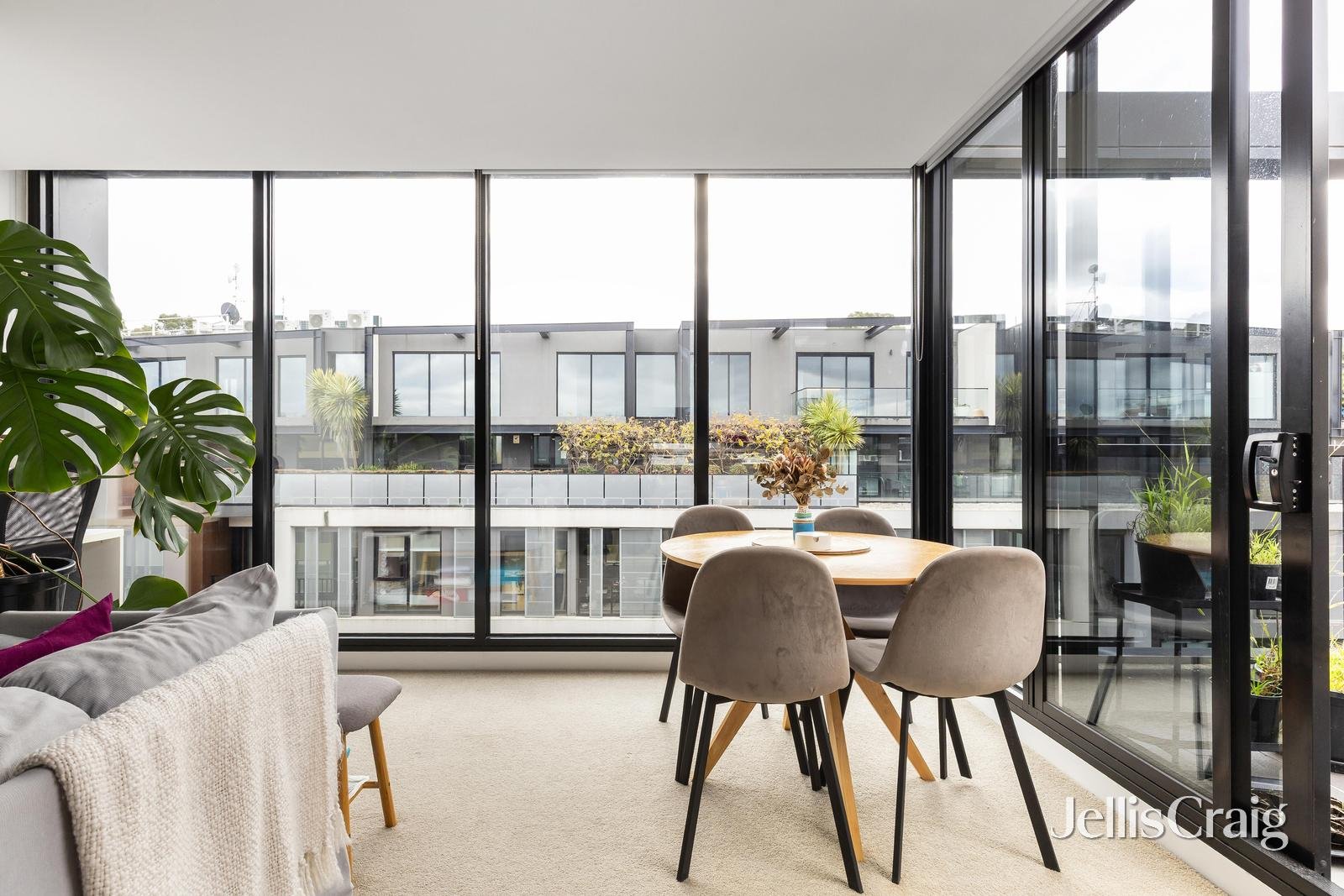 523/311 Burwood Road, Hawthorn image 3