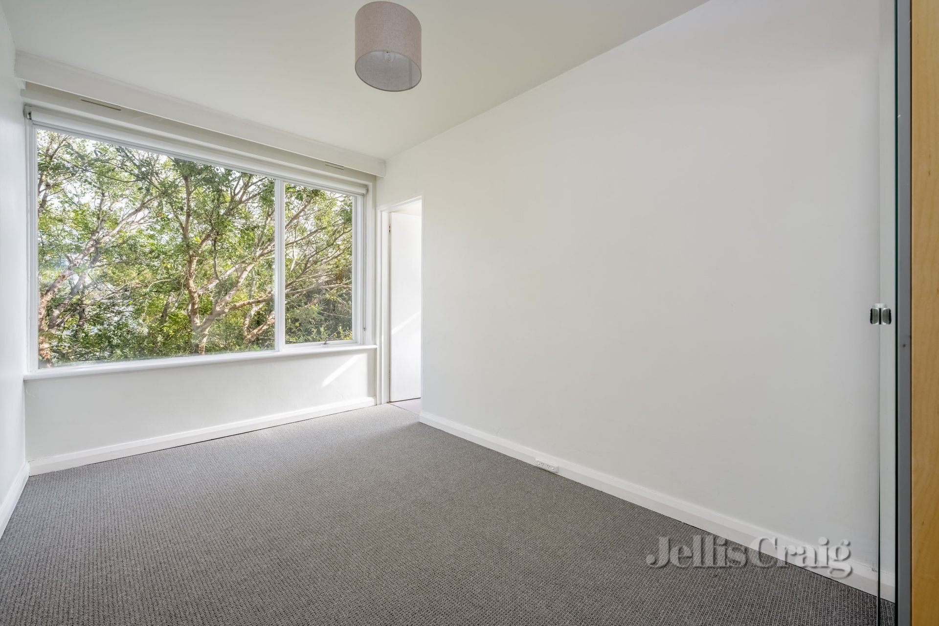 5/24 Hawksburn Road, South Yarra image 4