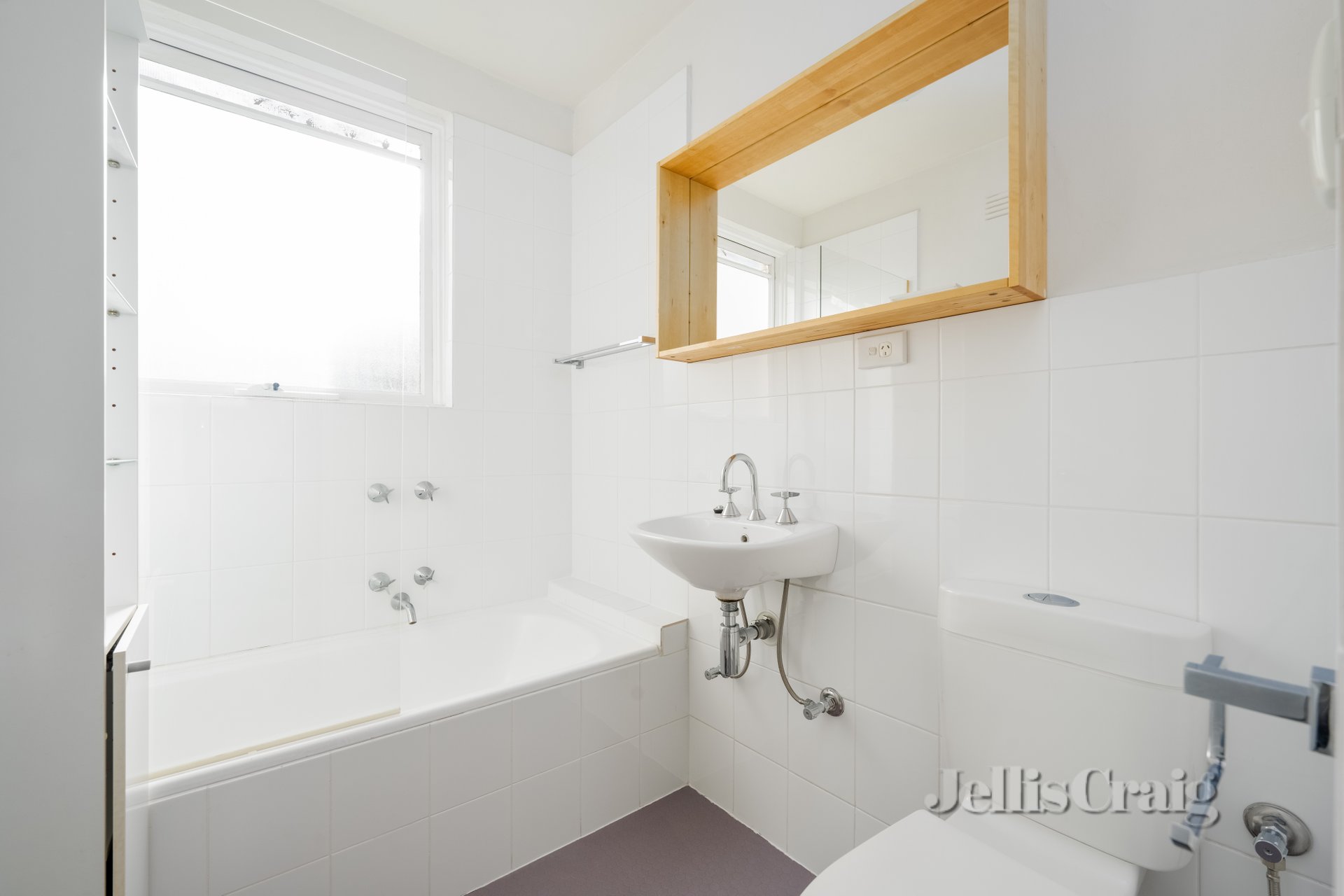 5/24 Hawksburn Road, South Yarra image 5