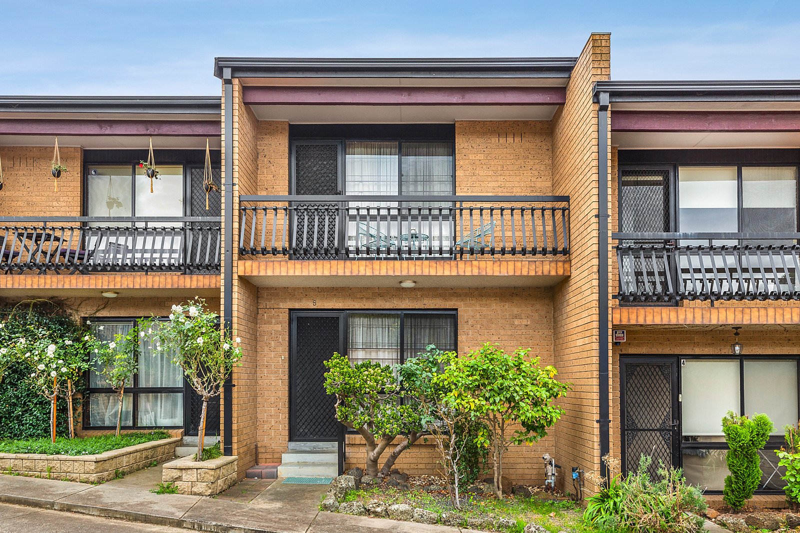 2 727 Pascoe Vale Road