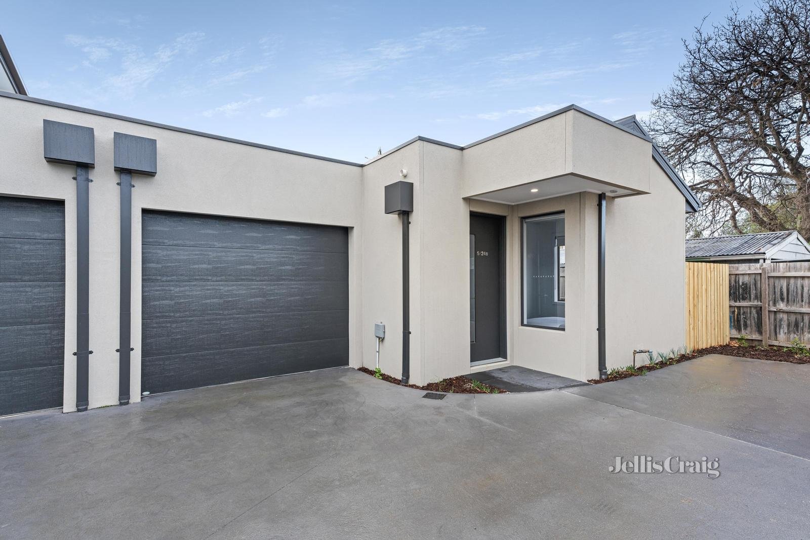 5/24b Centenary Street, Seaford image 8