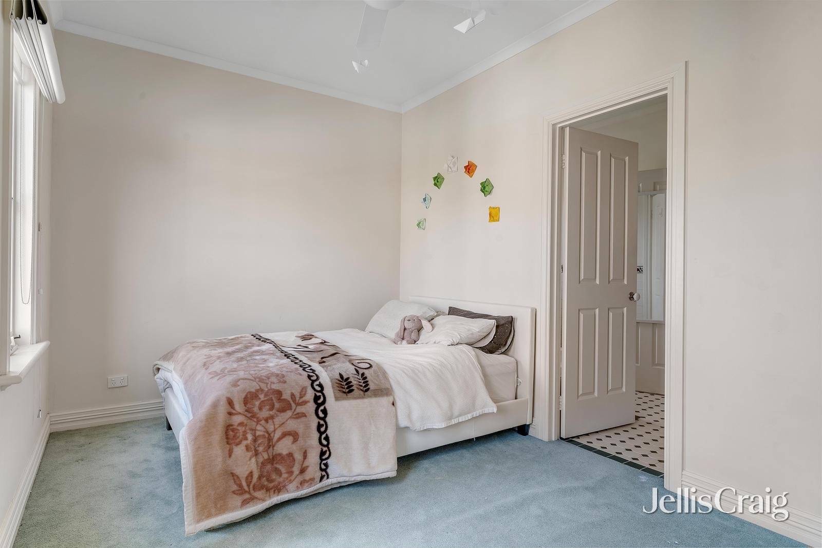 5/25 Cavalier Street, Doncaster East image 9