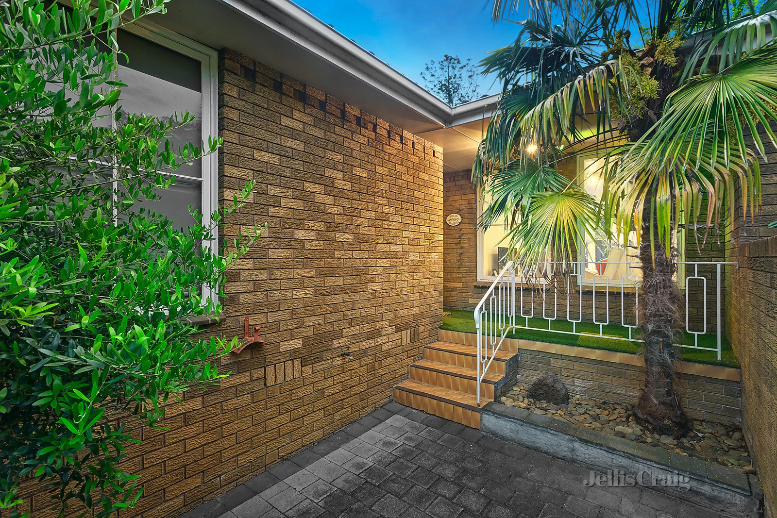 5/25 Landcox Street, Brighton East image 2