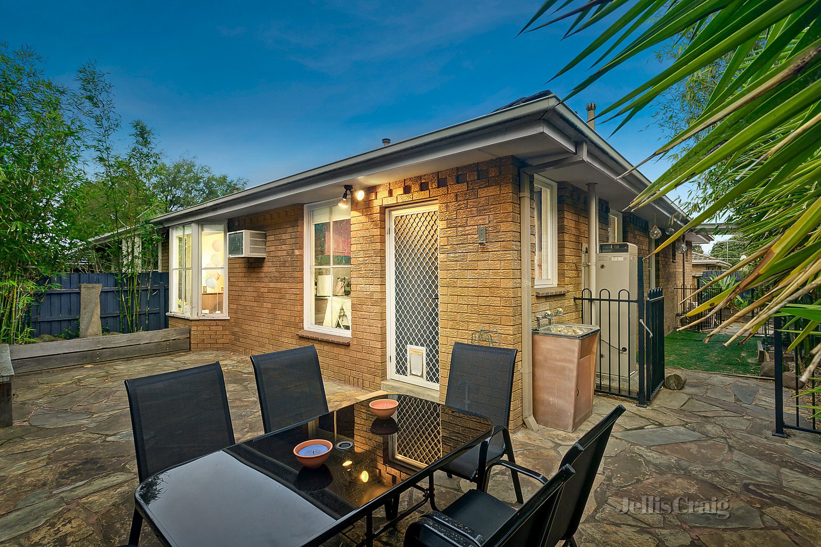 5/25 Landcox Street, Brighton East image 8