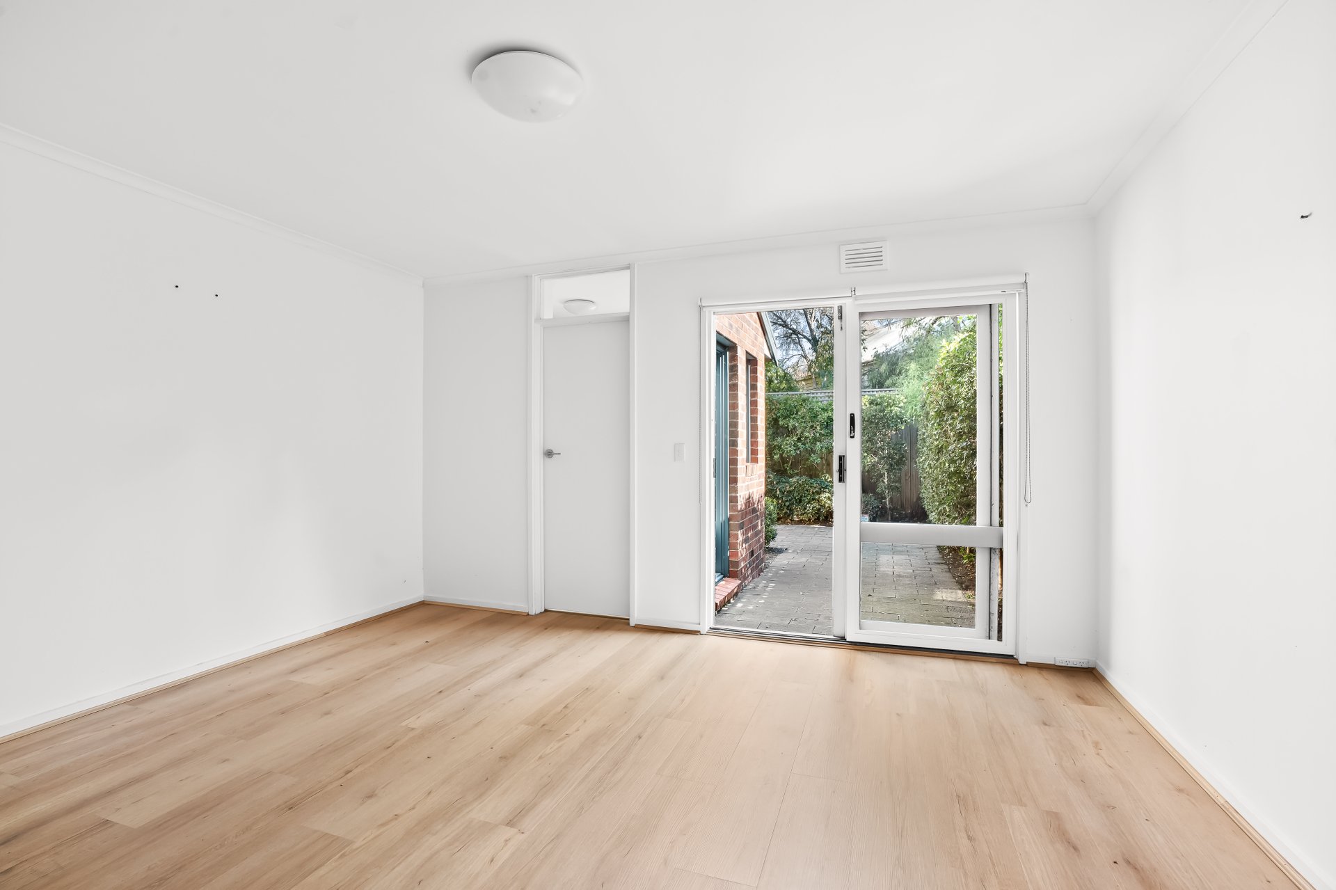 5/252 Barkly Street, St&nbsp;Kilda image 4