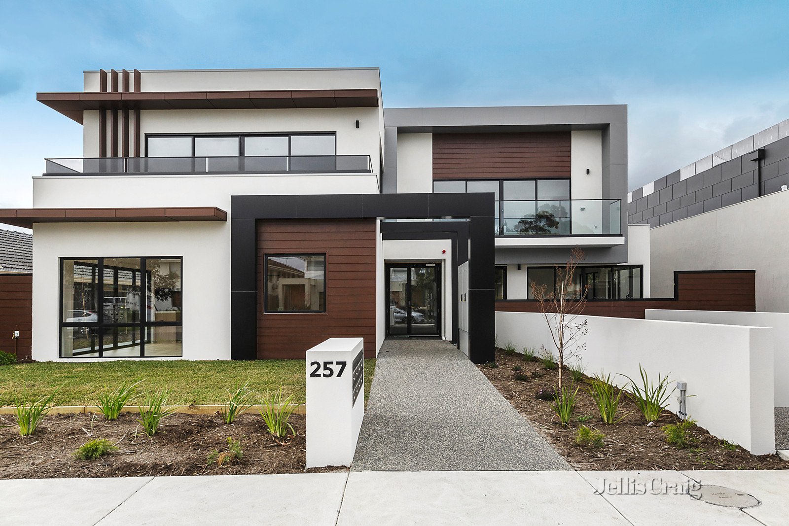 5/257 Gillies Street, Fairfield image 1