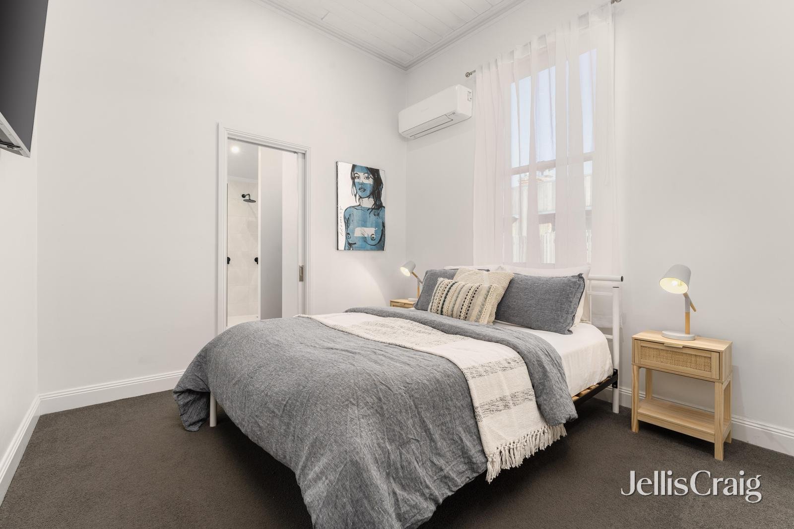 526 Armstrong Street North, Soldiers Hill image 10