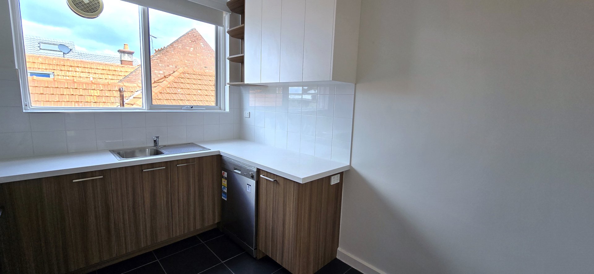 Property Gallery Thumbnail 6