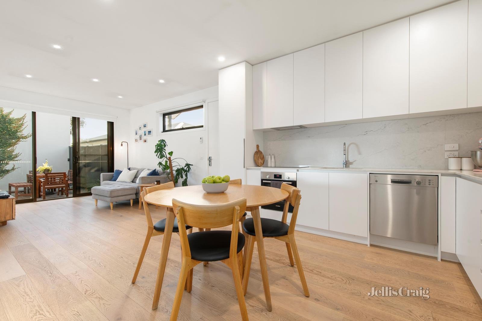 5/26 Quick Street, Pascoe Vale image 3