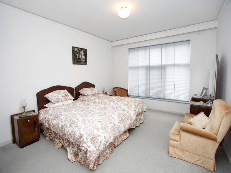 5/26 Weir Street, Balwyn image 4