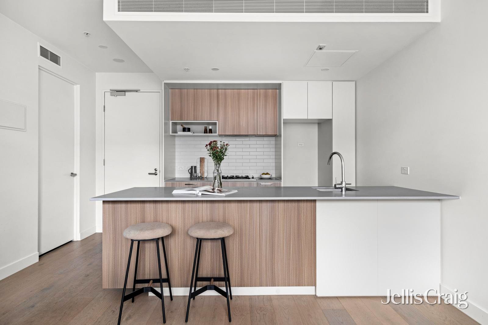 526/21 Village Avenue, Brunswick&nbsp;East image 3