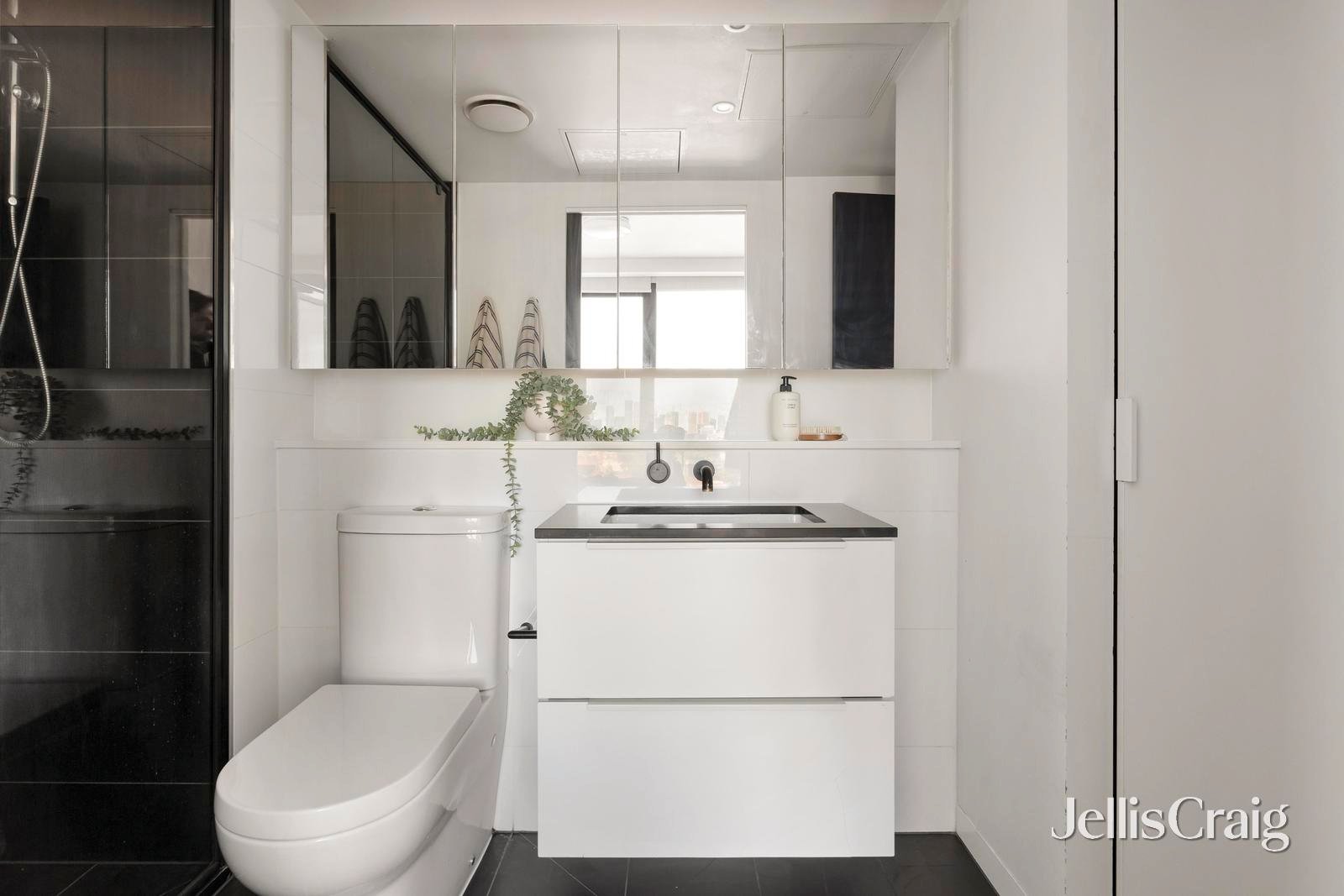 526/22 Barkly Street, Brunswick East image 12